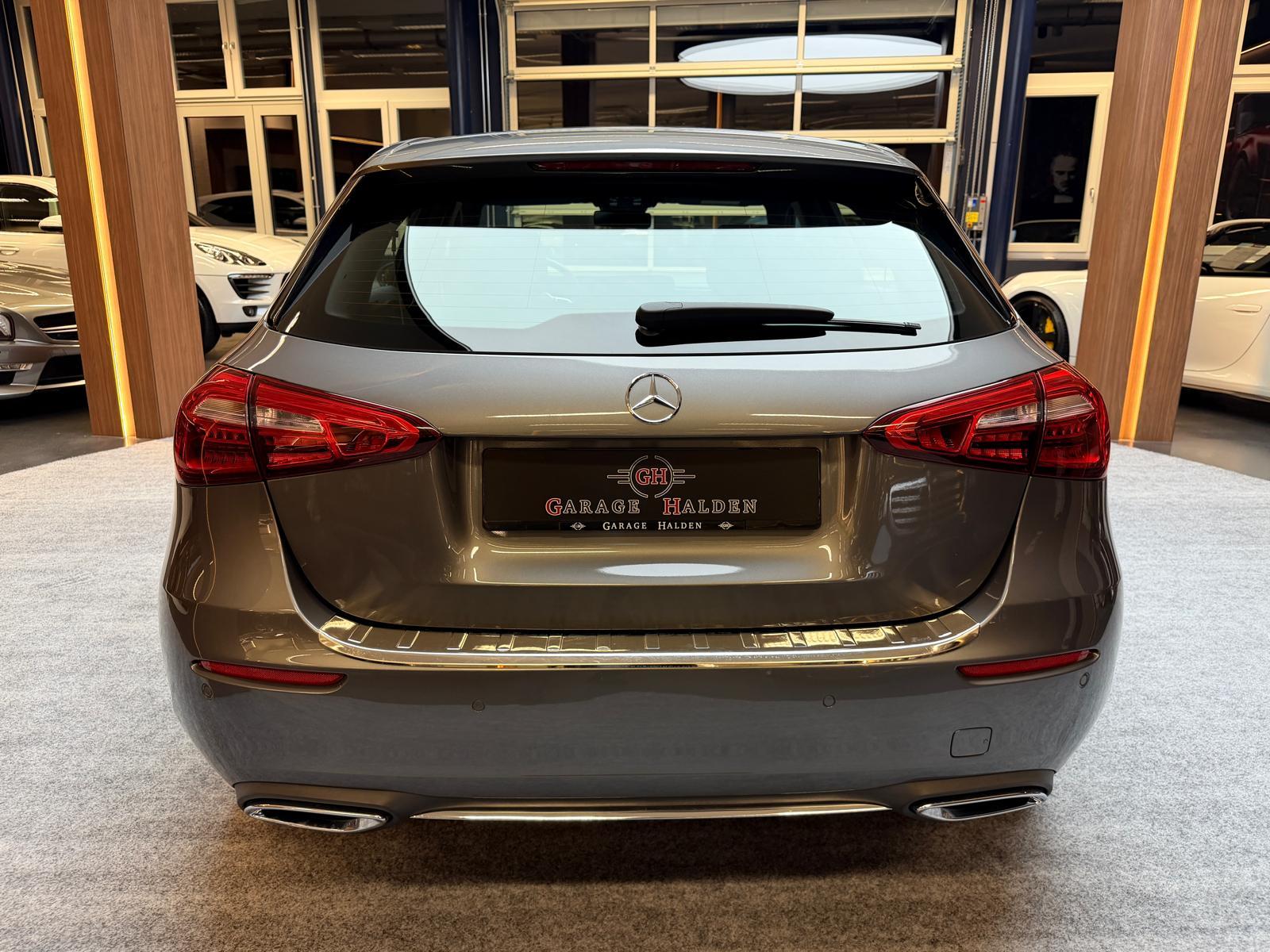 MERCEDES-BENZ A 200 d Progressive-image-6