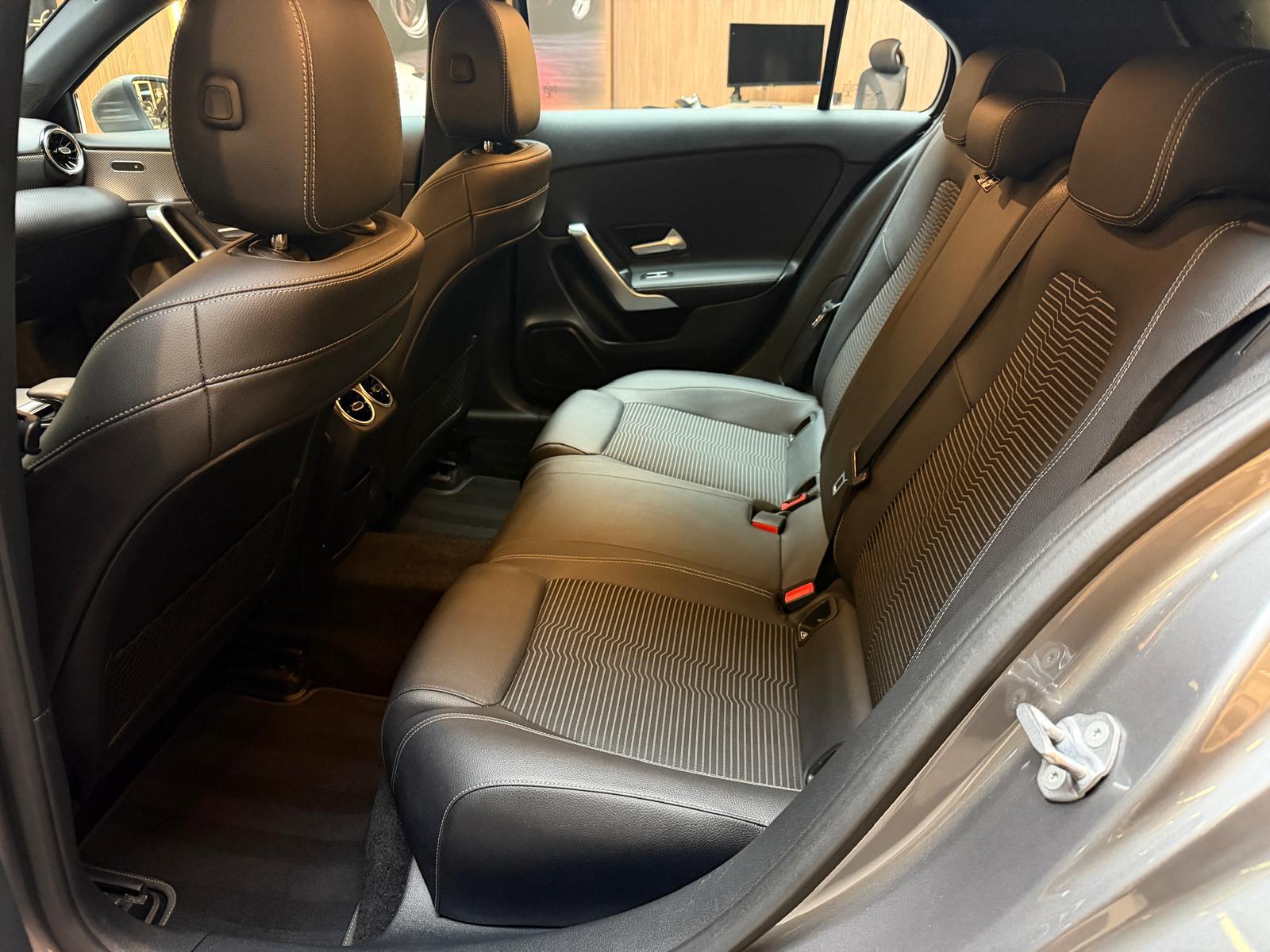 MERCEDES-BENZ A 200 d Progressive-image-16