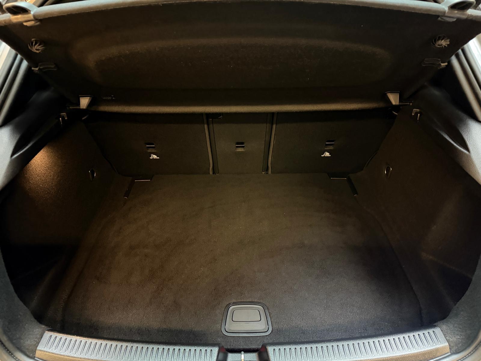 MERCEDES-BENZ A 200 d Progressive-image-18