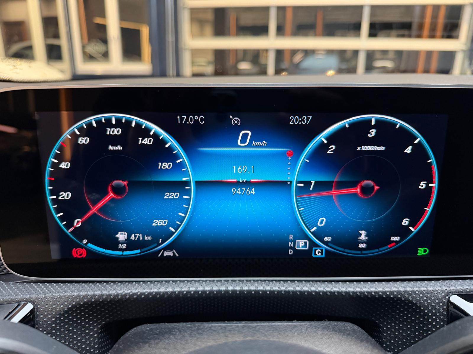 MERCEDES-BENZ A 200 d Progressive-image-22