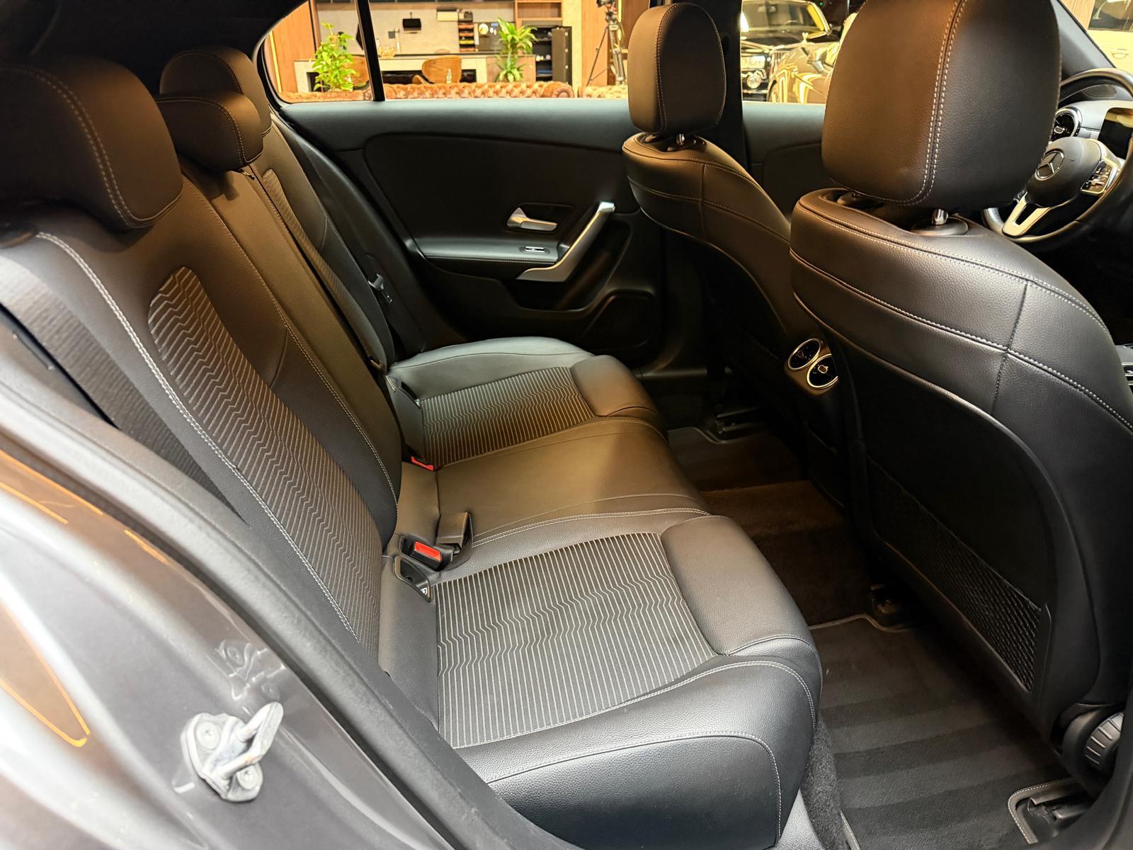 MERCEDES-BENZ A 200 d Progressive-image-17