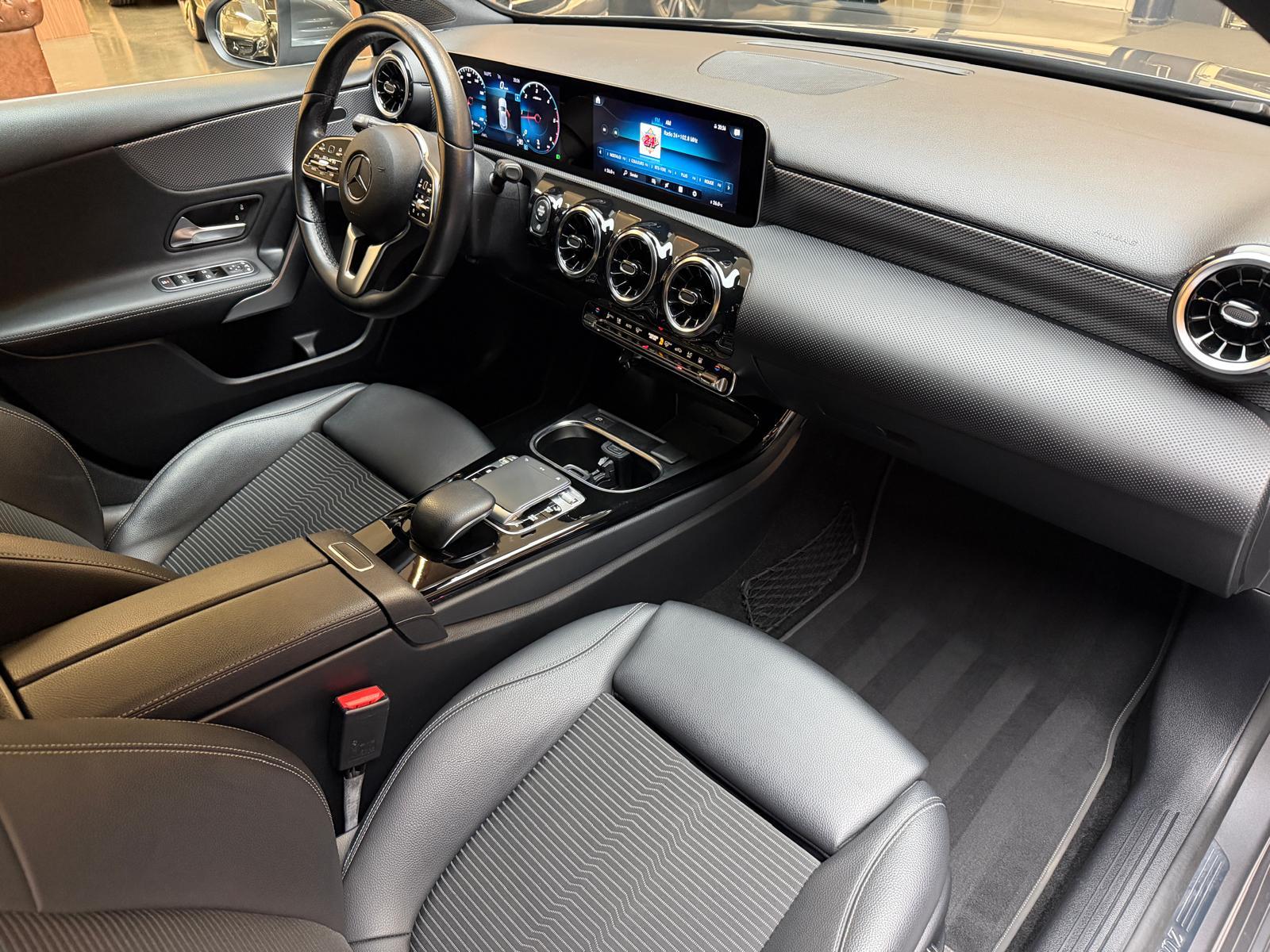 MERCEDES-BENZ A 200 d Progressive-image-15