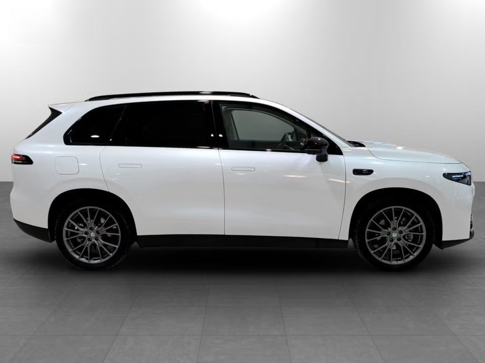 LEAPMOTOR C10 82kWh AWD ProMax Design 598hk AWD-showroom-element-2