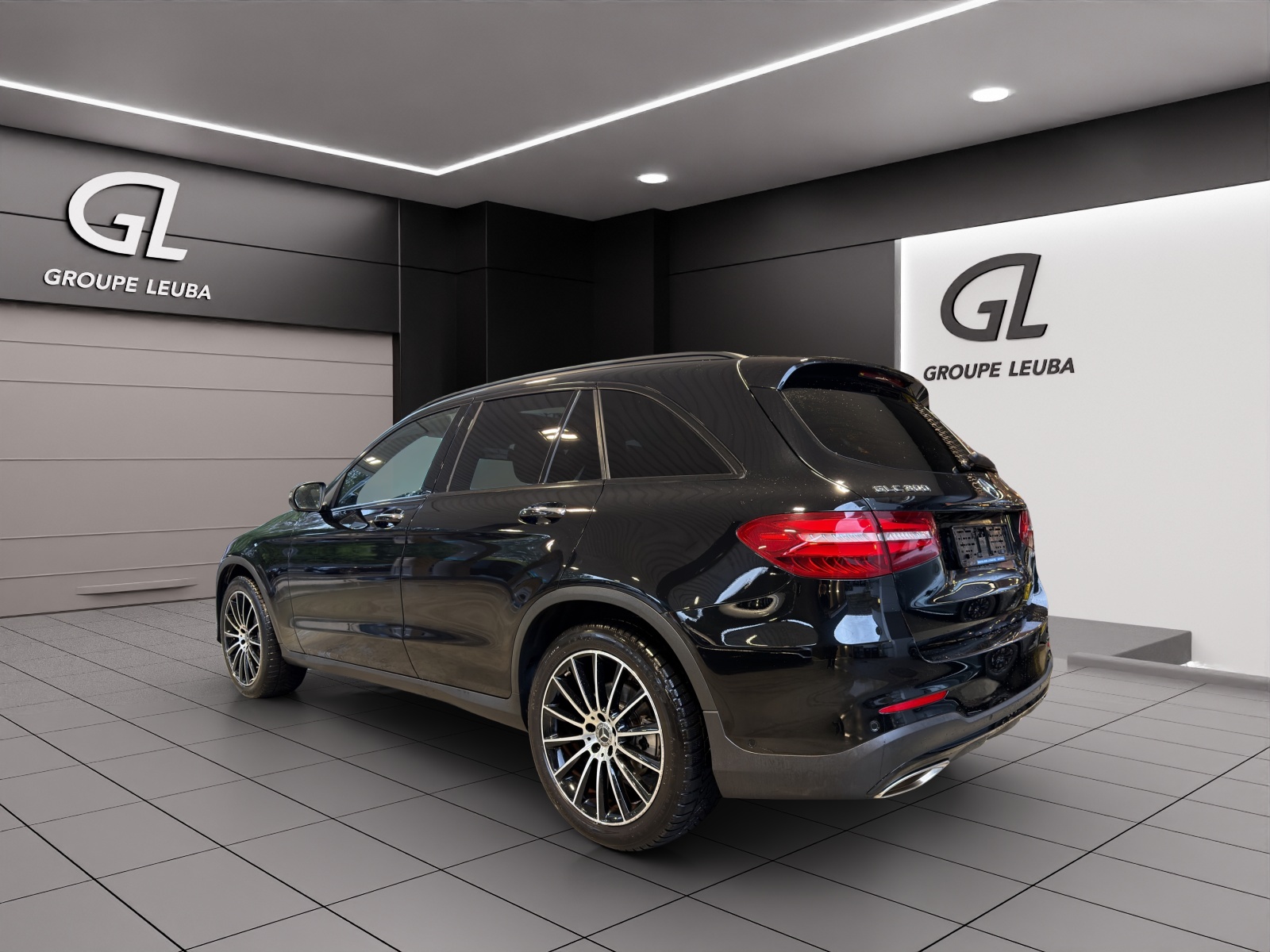 MERCEDES-BENZ GLC 300 4Matic 9G-Tronic-image-2