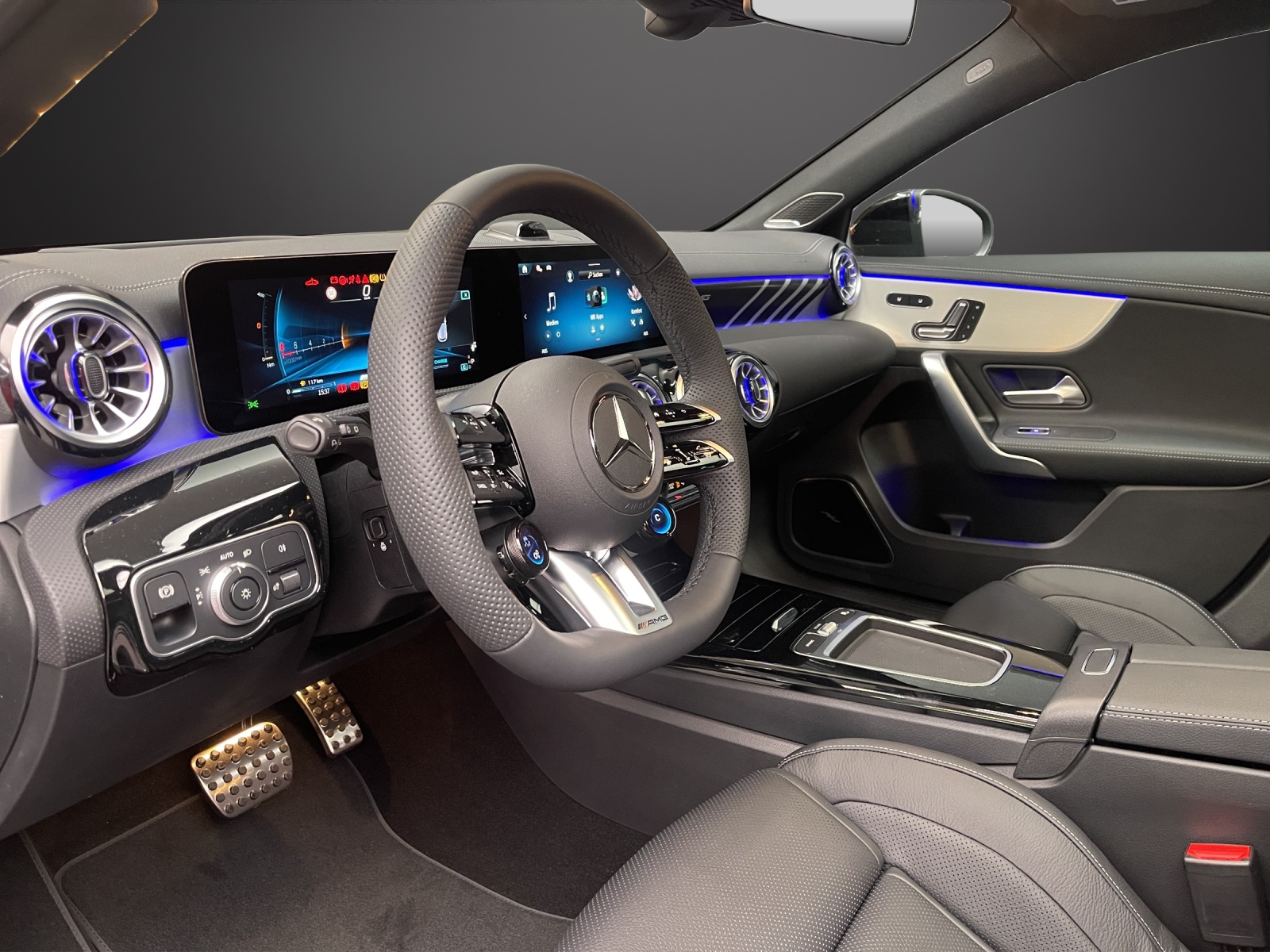 MERCEDES-BENZ AMG A 35 4MATIC Kompaktlimousine 8G-DCT-image-5