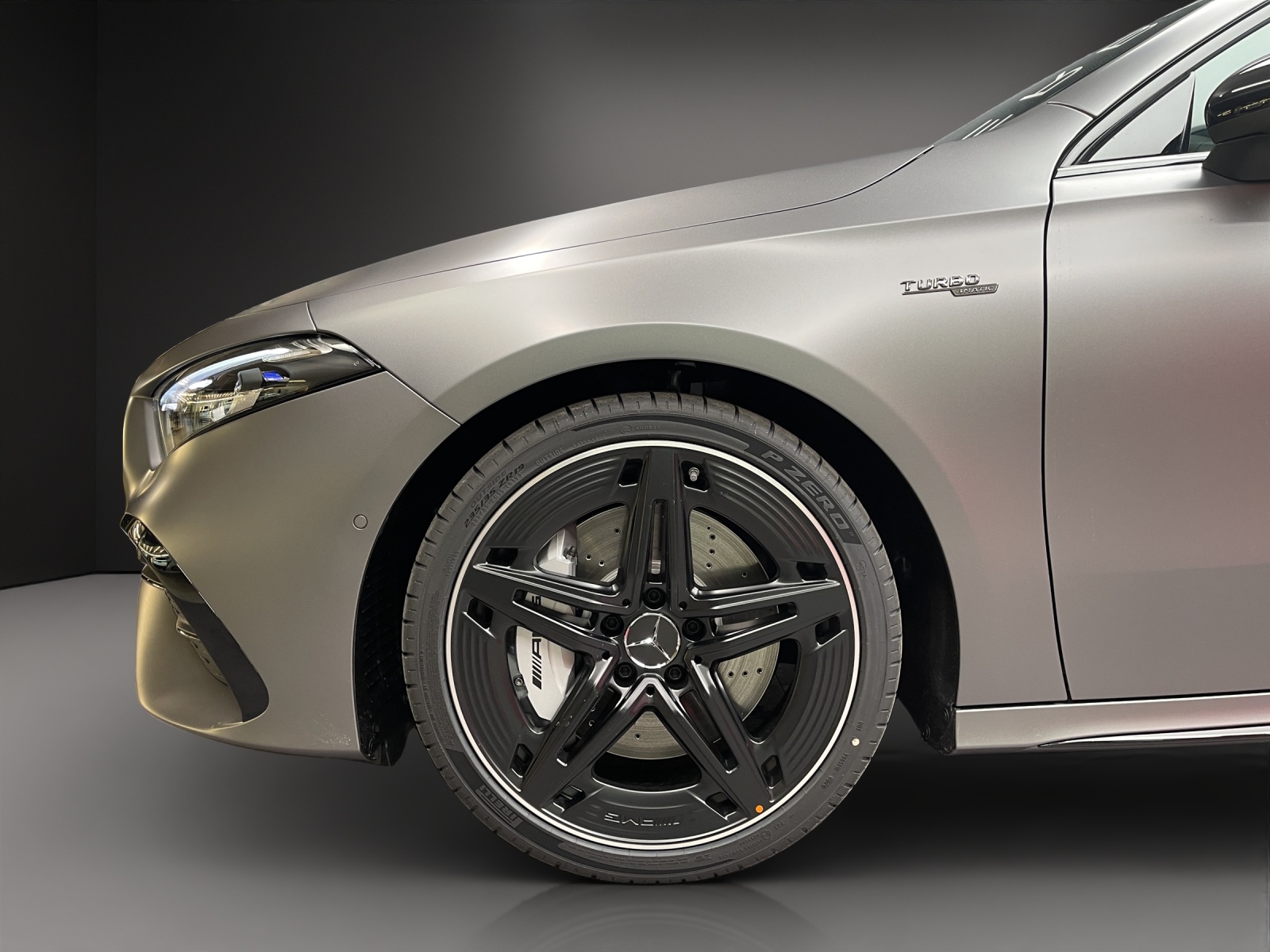 MERCEDES-BENZ AMG A 35 4MATIC Kompaktlimousine 8G-DCT-image-2