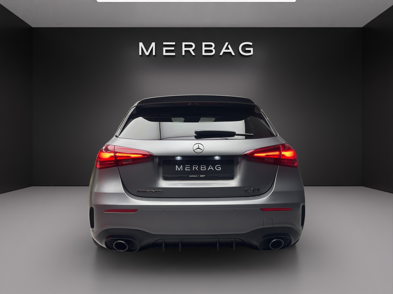 MERCEDES-BENZ AMG A 35 4MATIC Kompaktlimousine 8G-DCT-image-4