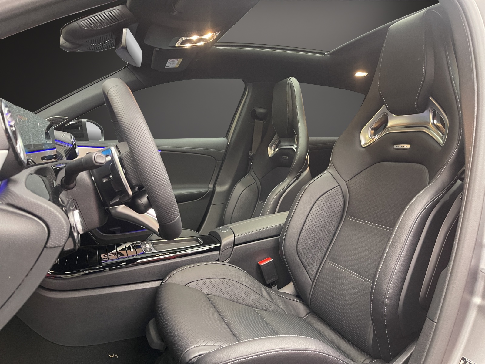 MERCEDES-BENZ AMG A 35 4MATIC Kompaktlimousine 8G-DCT-image-8