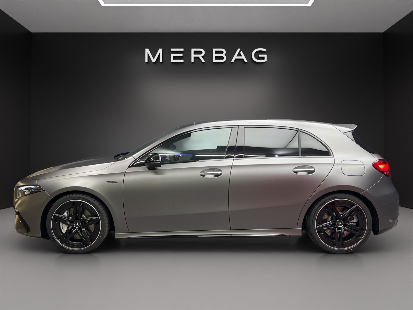 MERCEDES-BENZ AMG A 35 4MATIC Kompaktlimousine 8G-DCT-image-1