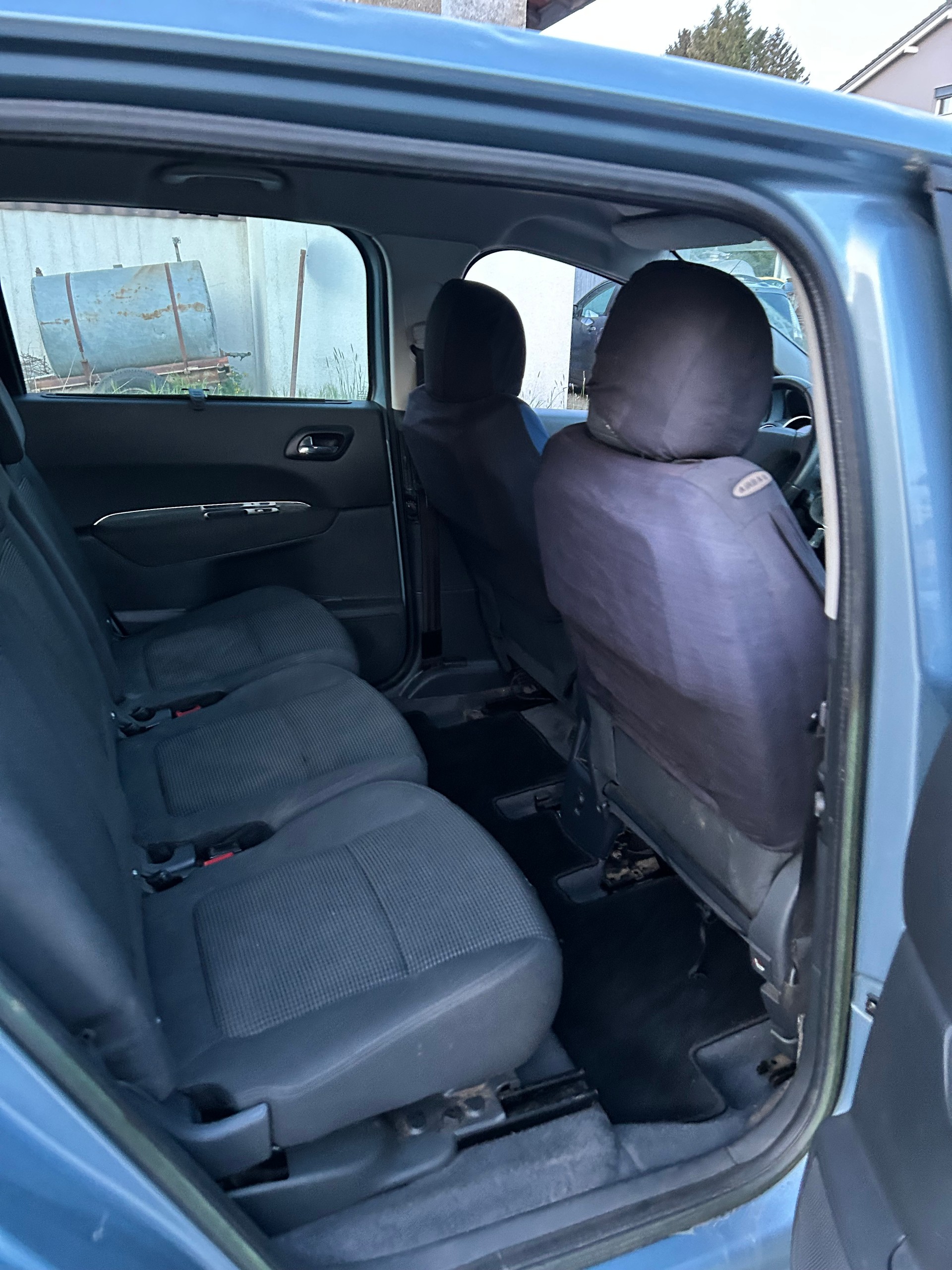 PEUGEOT 5008 1.6 16V T Active-image-5