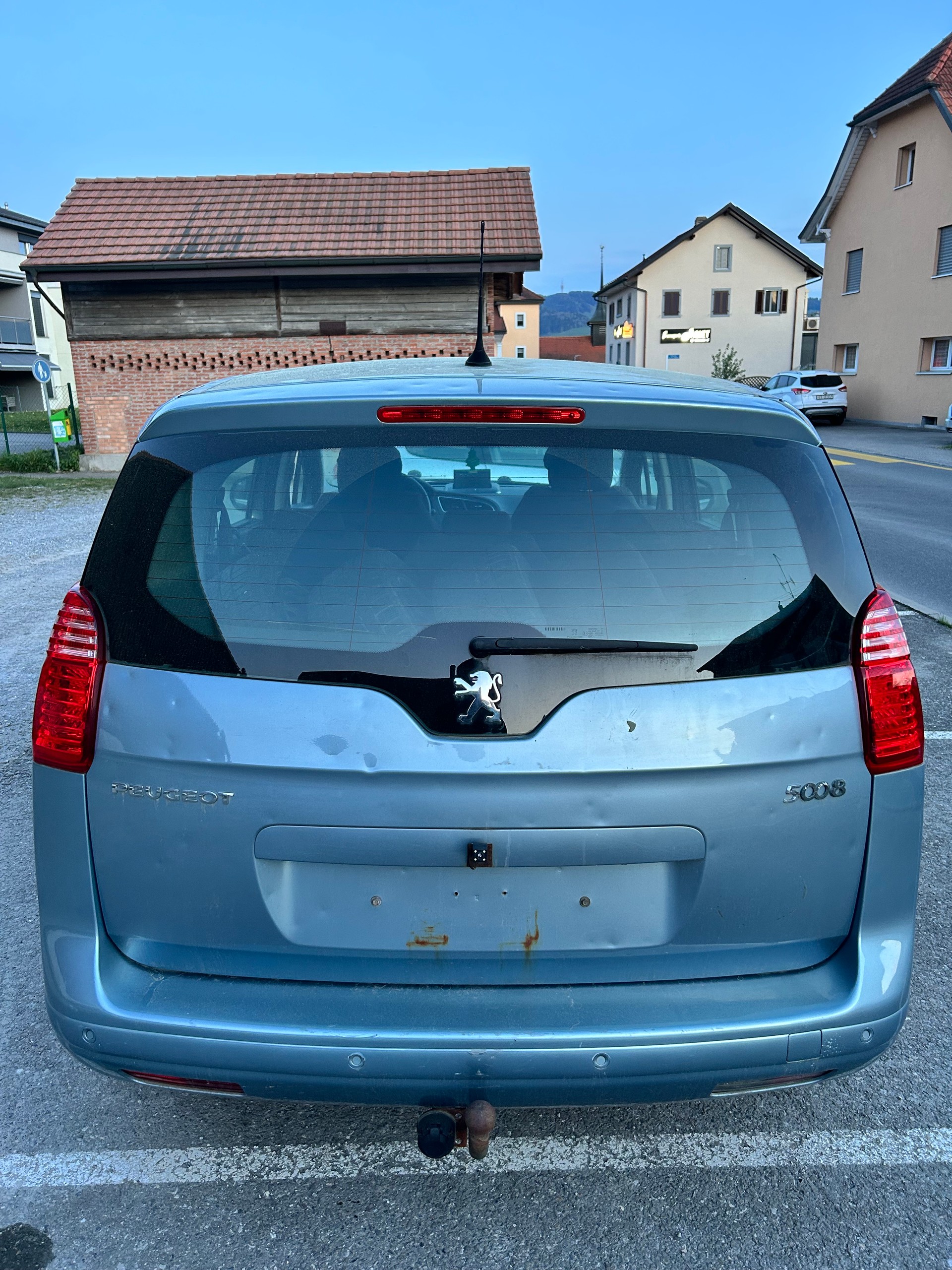 PEUGEOT 5008 1.6 16V T Active-image-2