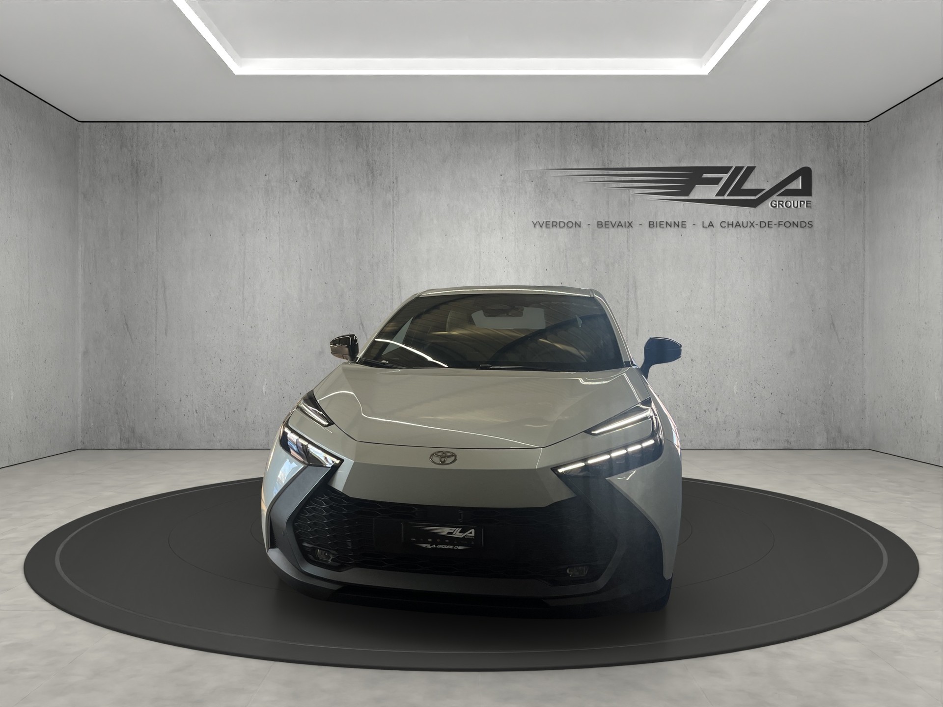 TOYOTA C-HR 2.0 PHEV Swiss Edition-image-2