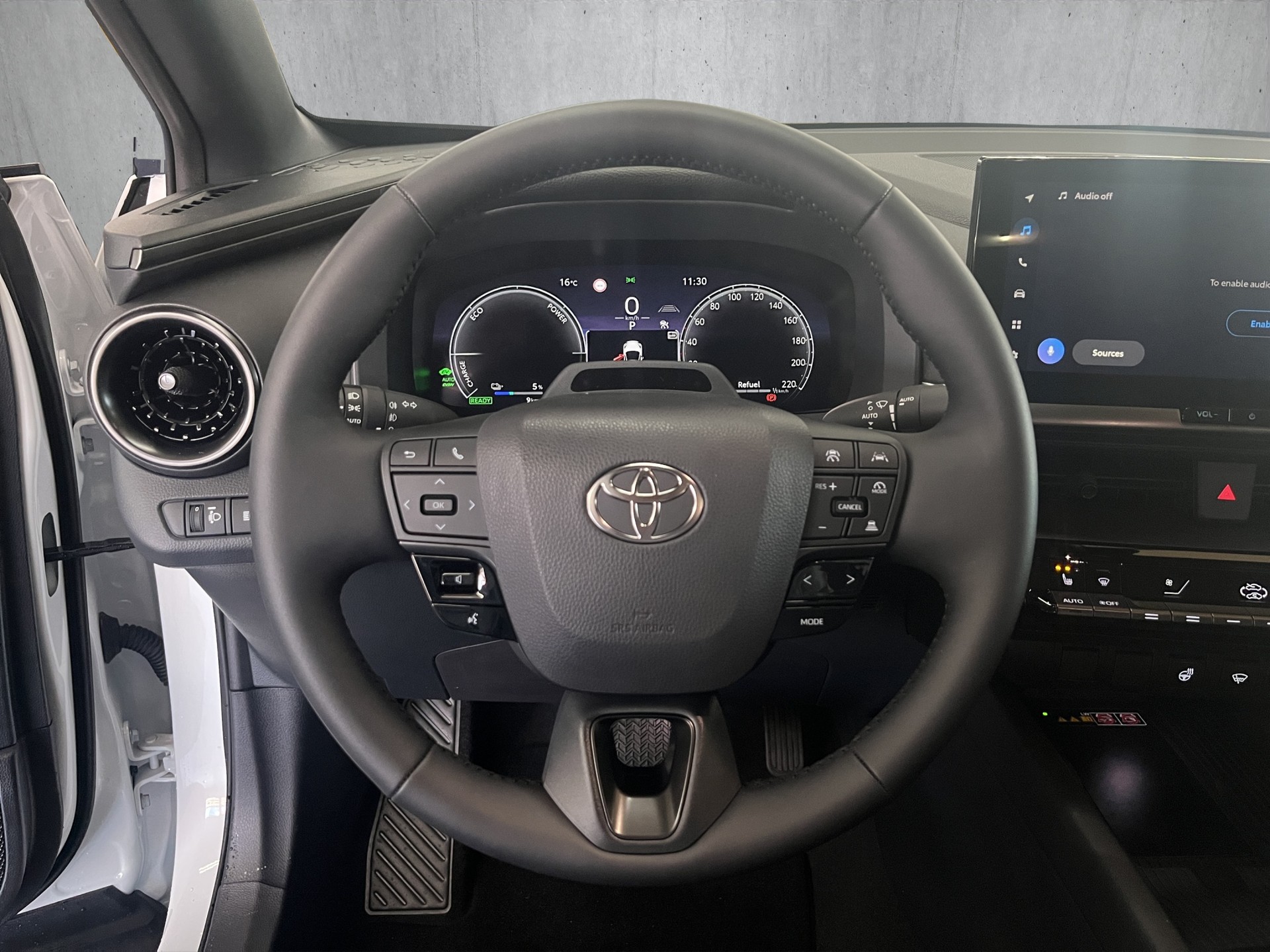 TOYOTA C-HR 2.0 PHEV Swiss Edition-image-8