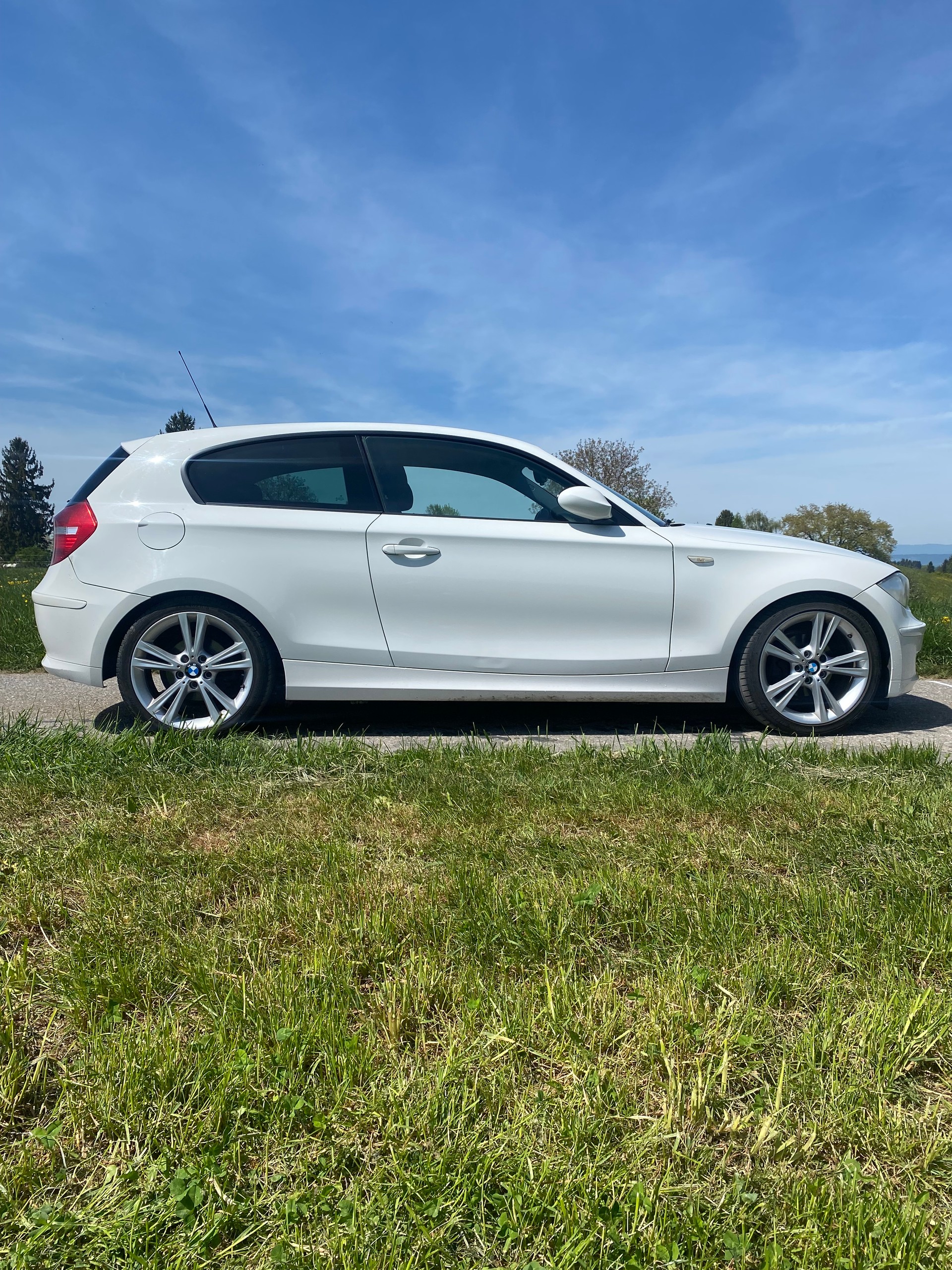 BMW 116i-image-0