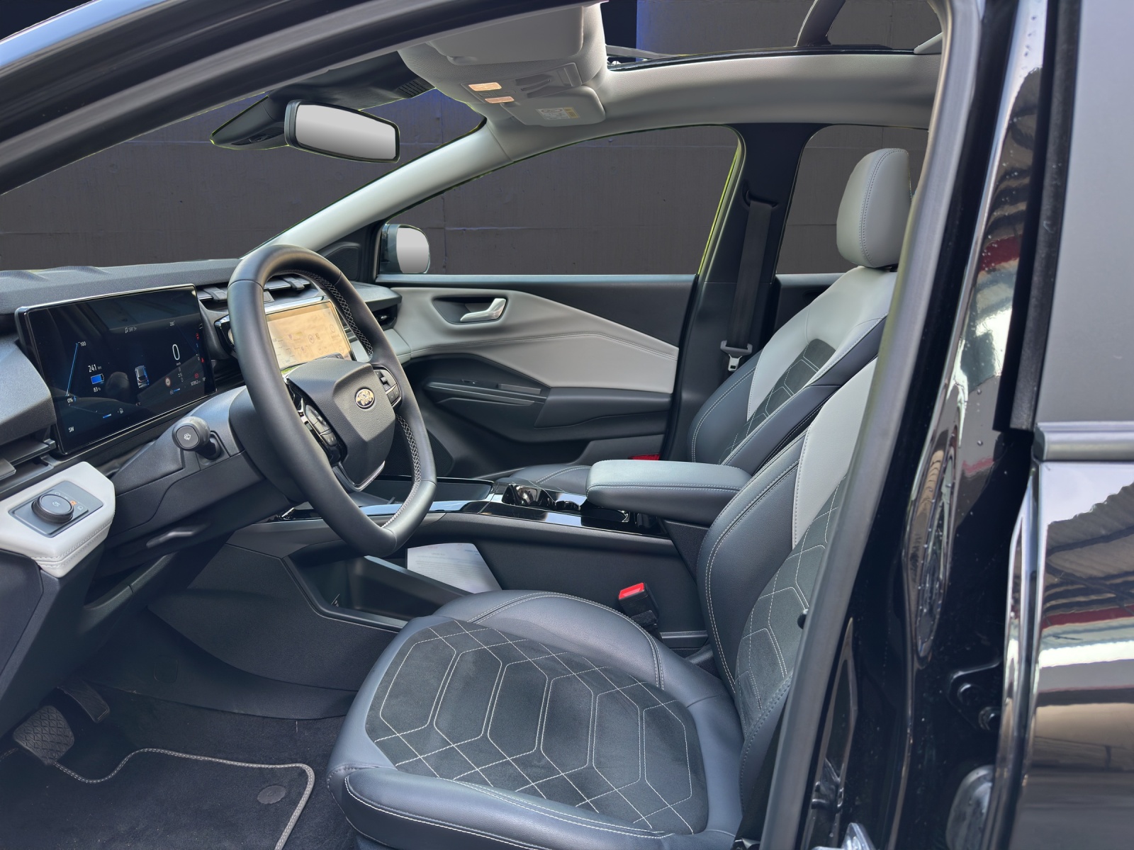 FORD Puma Gen-E Premium 168 PS (43 kWh netto)-image-7