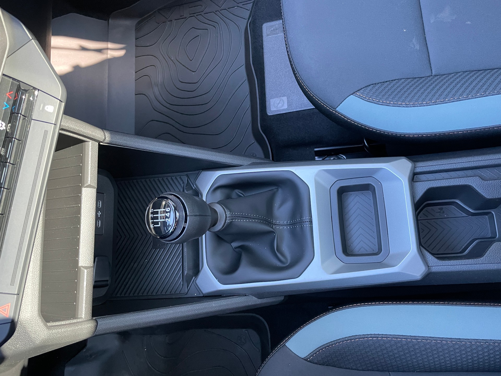 DACIA Bigster TCe 140 48V Extreme-image-24