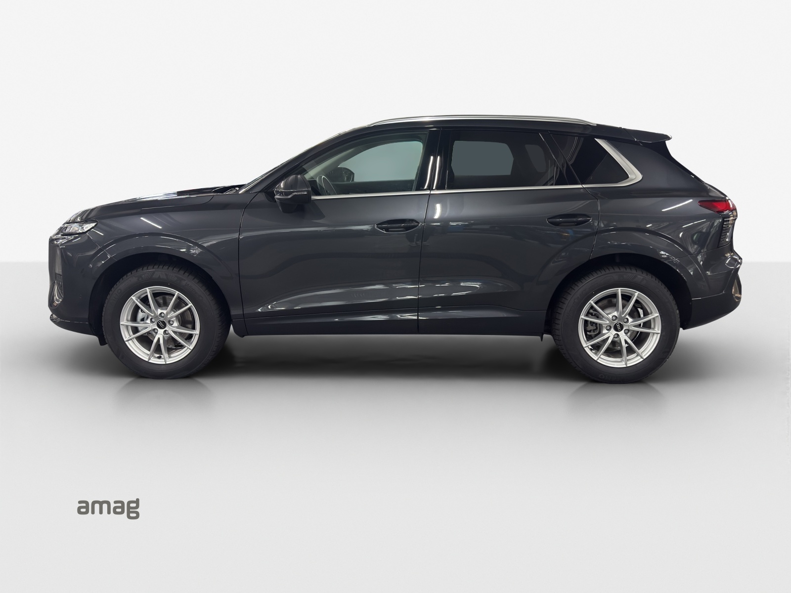 AUDI Q3 SUV 110 kW TFSI S tronic-image-1