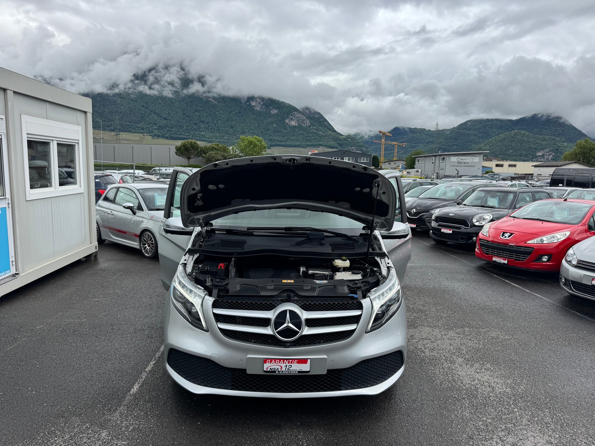MERCEDES-BENZ V 300 d lang Avantgarde 4Matic 9G-Tronic-image-14