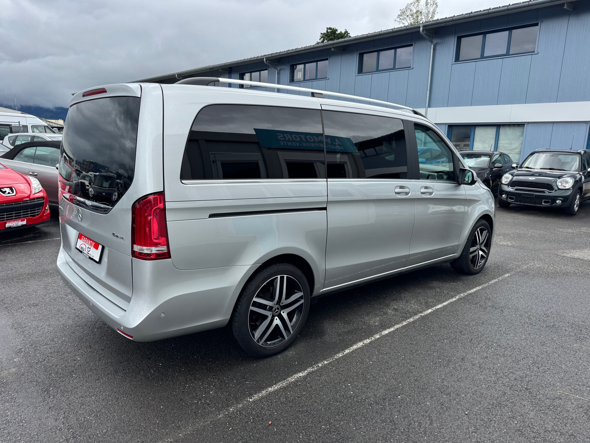 MERCEDES-BENZ V 300 d lang Avantgarde 4Matic 9G-Tronic-image-4