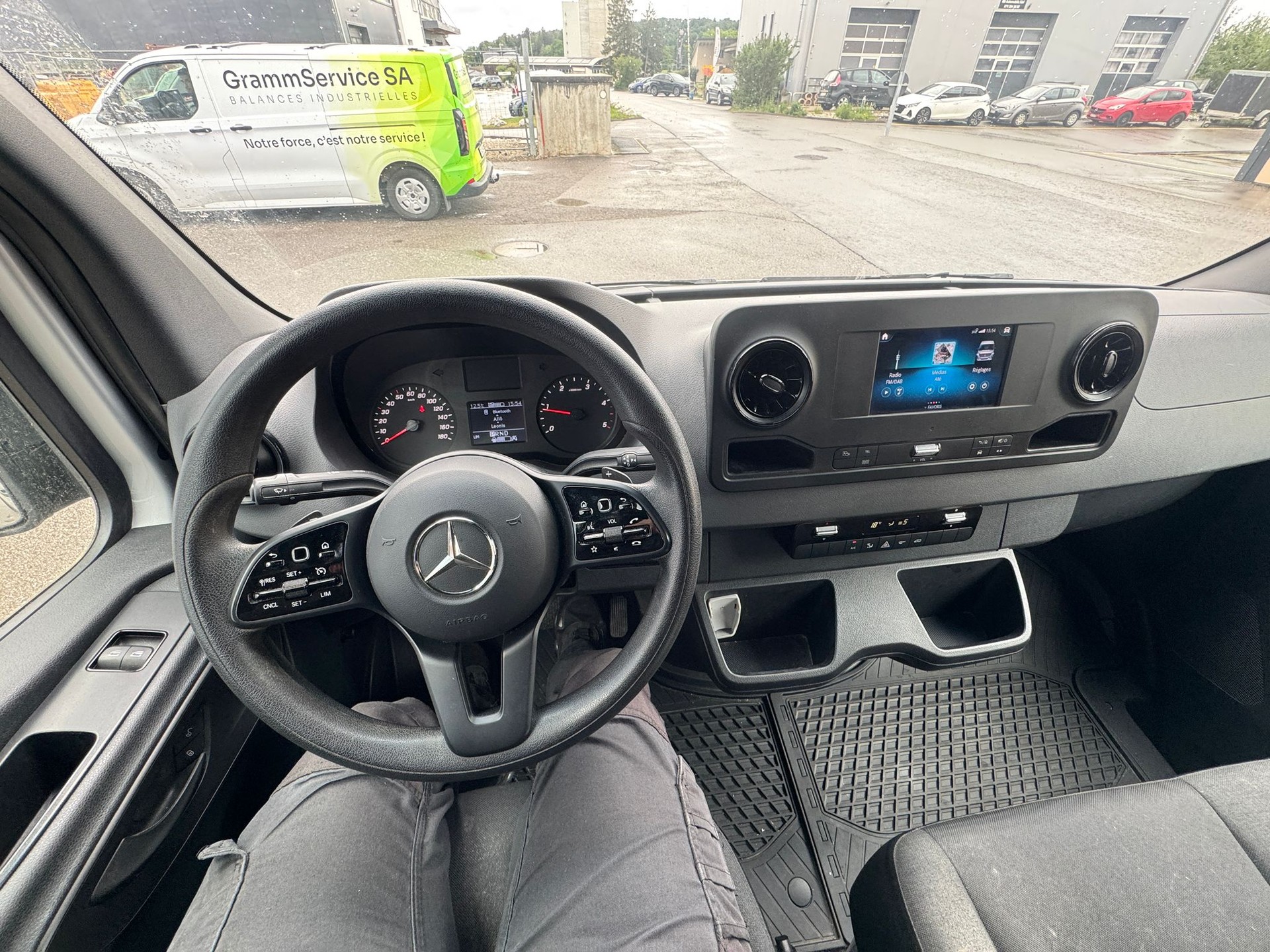 MERCEDES-BENZ Sprinter 314 CDI Standard 9G-TRONIC FWD-image-8