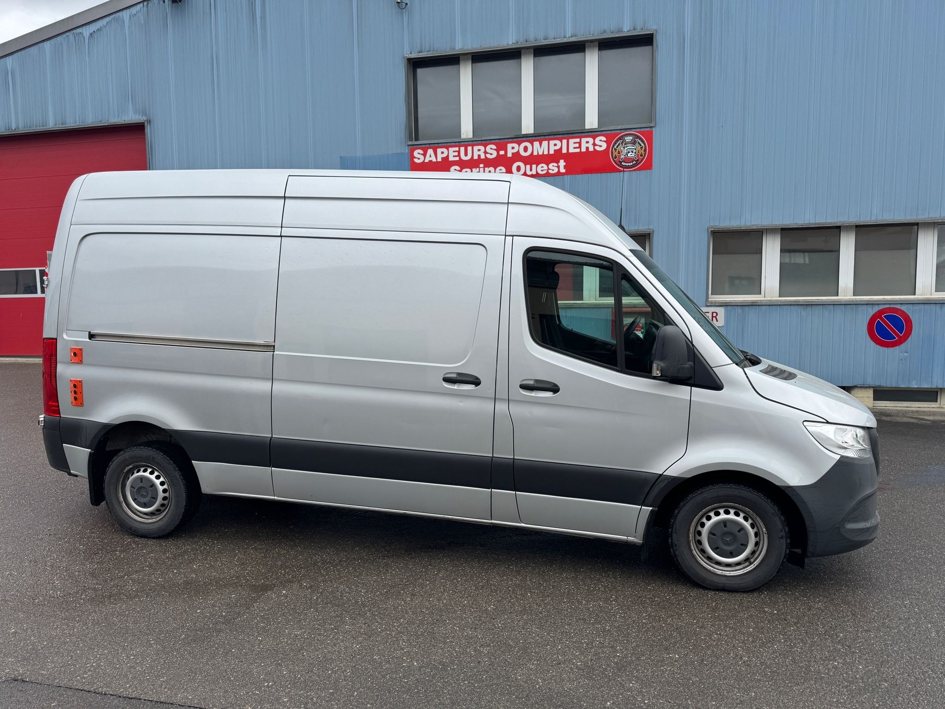 MERCEDES-BENZ Sprinter 314 CDI Standard 9G-TRONIC FWD-image-3