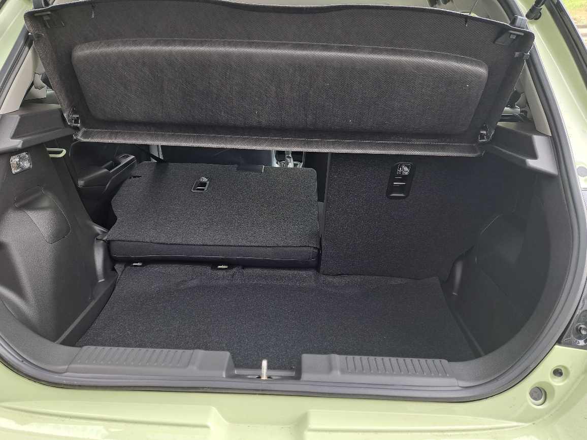 SUZUKI Swift 1.2 Sakura Top Hybrid 4x4-image-11