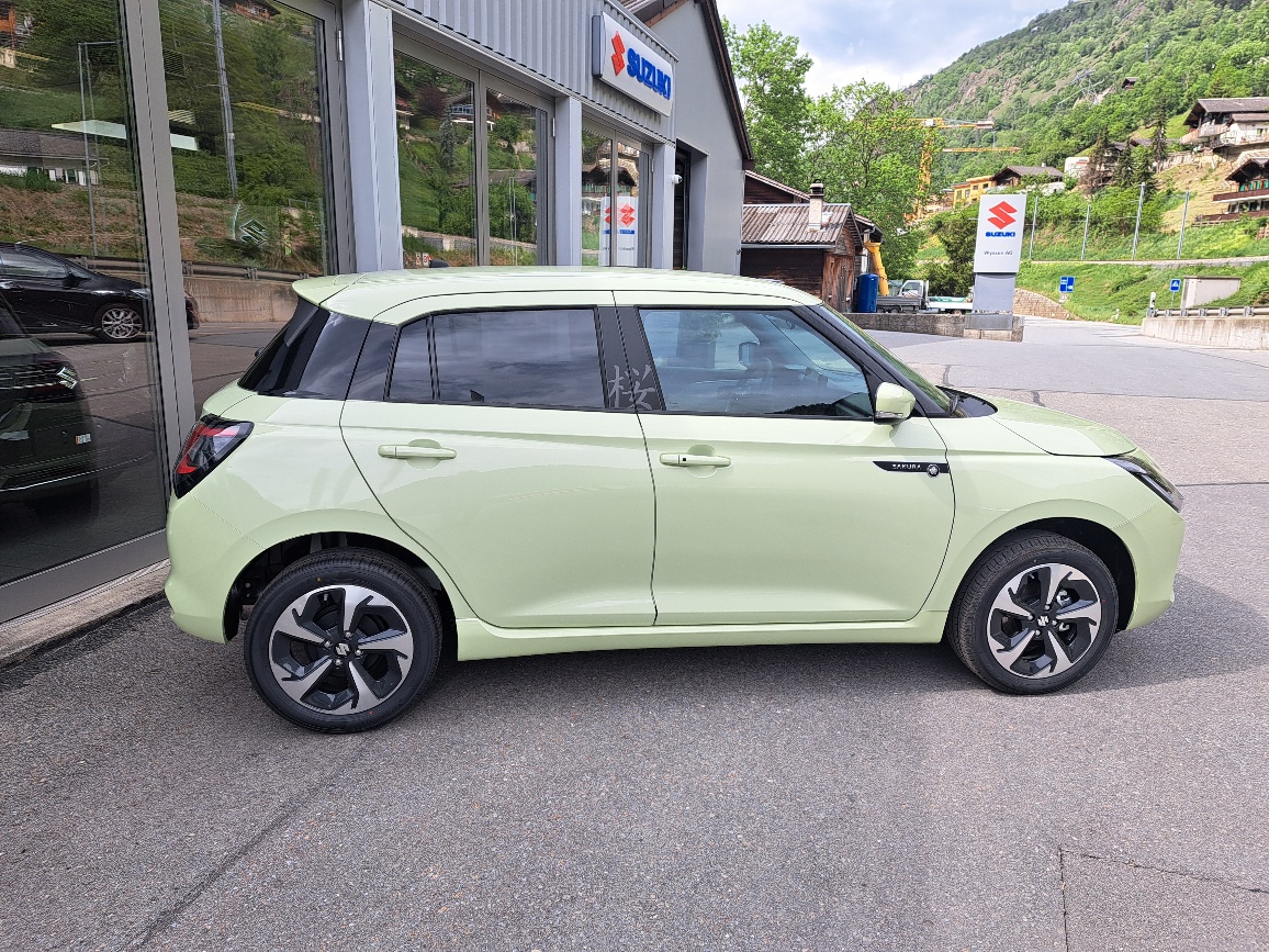 SUZUKI Swift 1.2 Sakura Top Hybrid 4x4-image-4