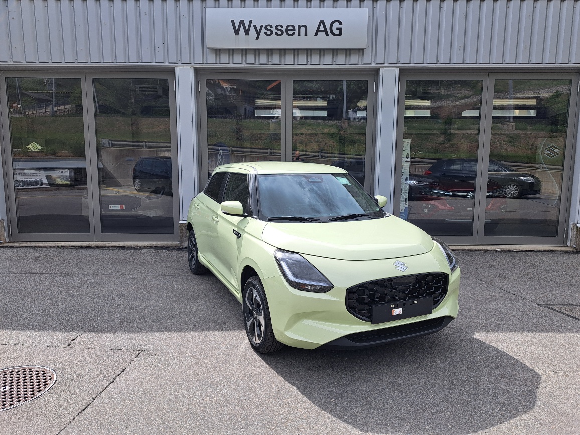 SUZUKI Swift 1.2 Sakura Top Hybrid 4x4-image-0