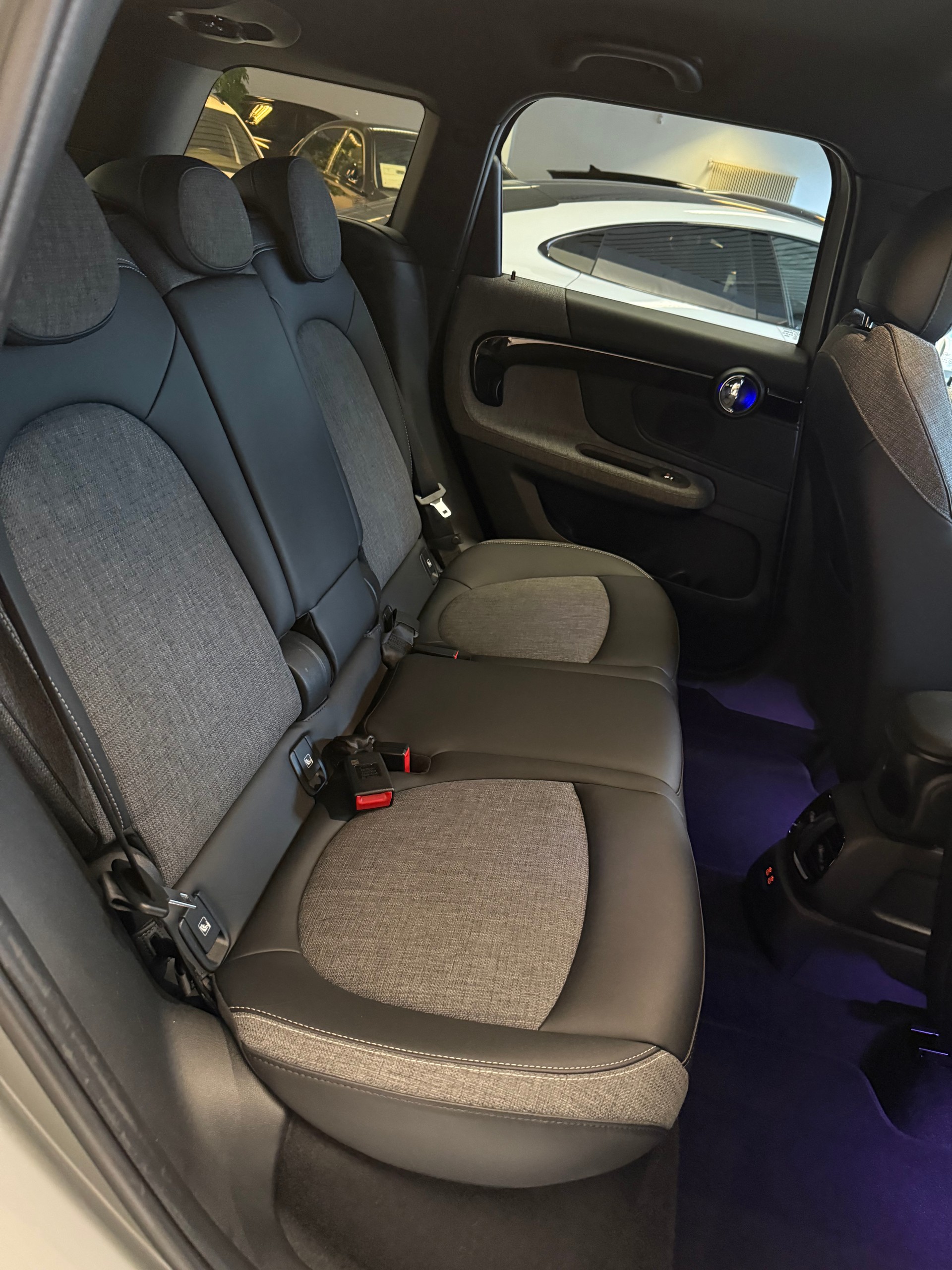 MINI Countryman Cooper SE ALL4 PHEV Steptronic-image-11