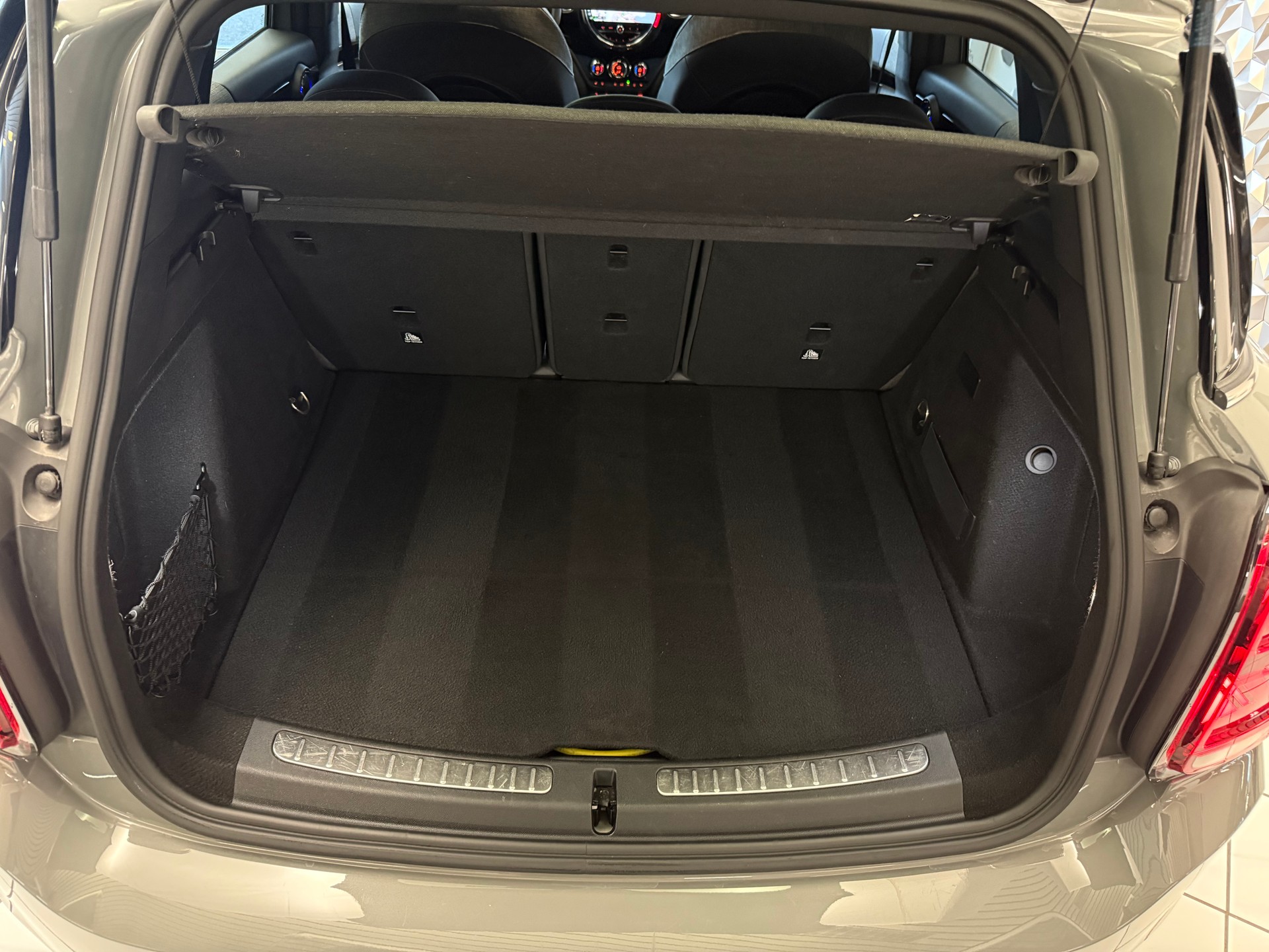MINI Countryman Cooper SE ALL4 PHEV Steptronic-image-8
