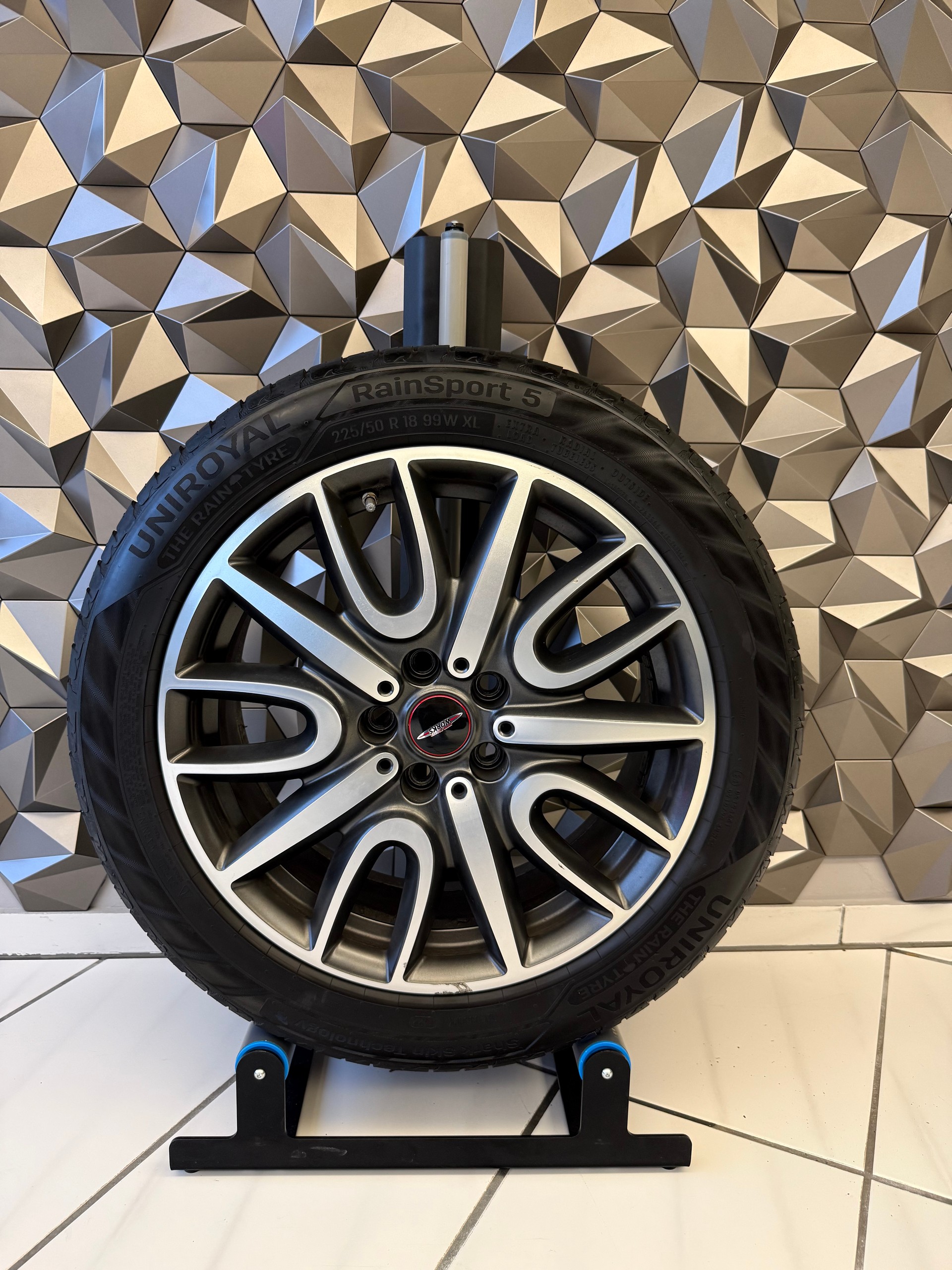 MINI Countryman Cooper SE ALL4 PHEV Steptronic-image-27