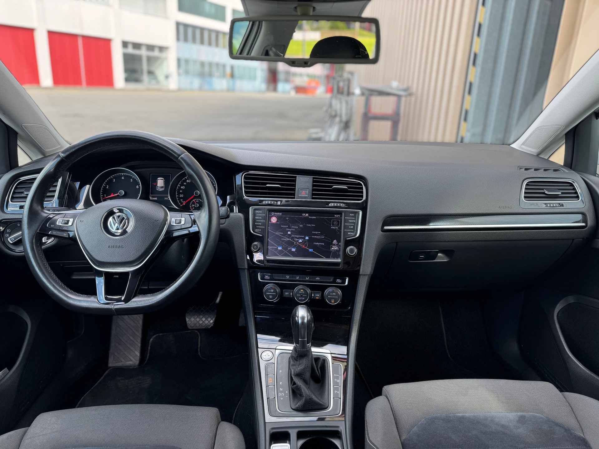 VW Golf 1.4 TSI Comfortline DSG-image-9