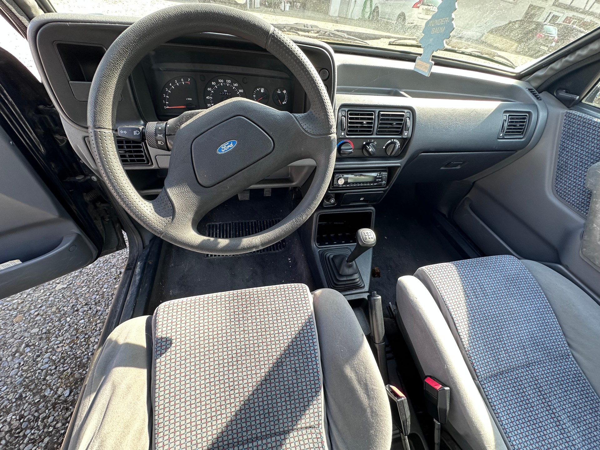 FORD Escort 1600 XR3i-image-7