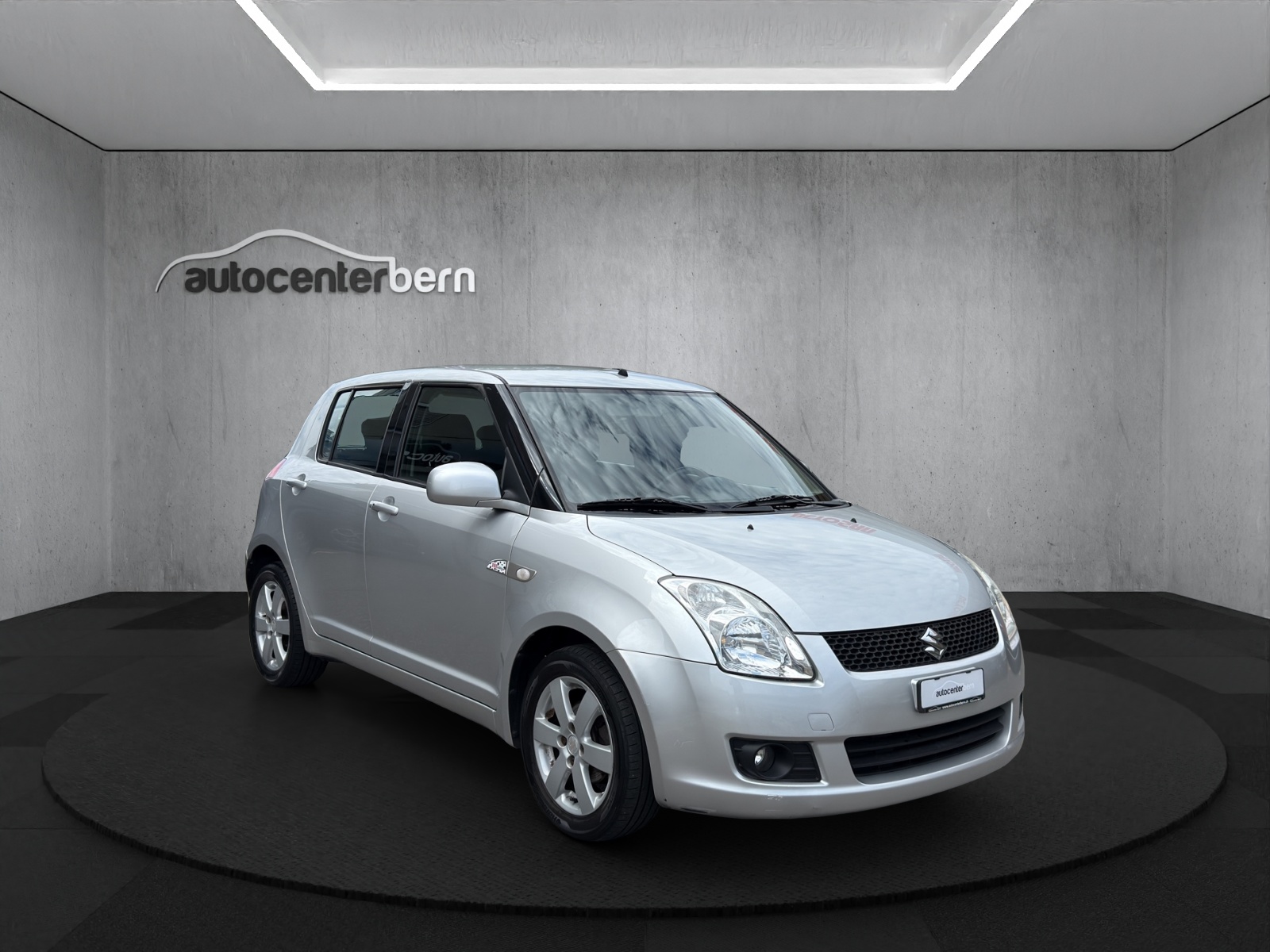 SUZUKI Swift 1.3i 16V GL-image-0
