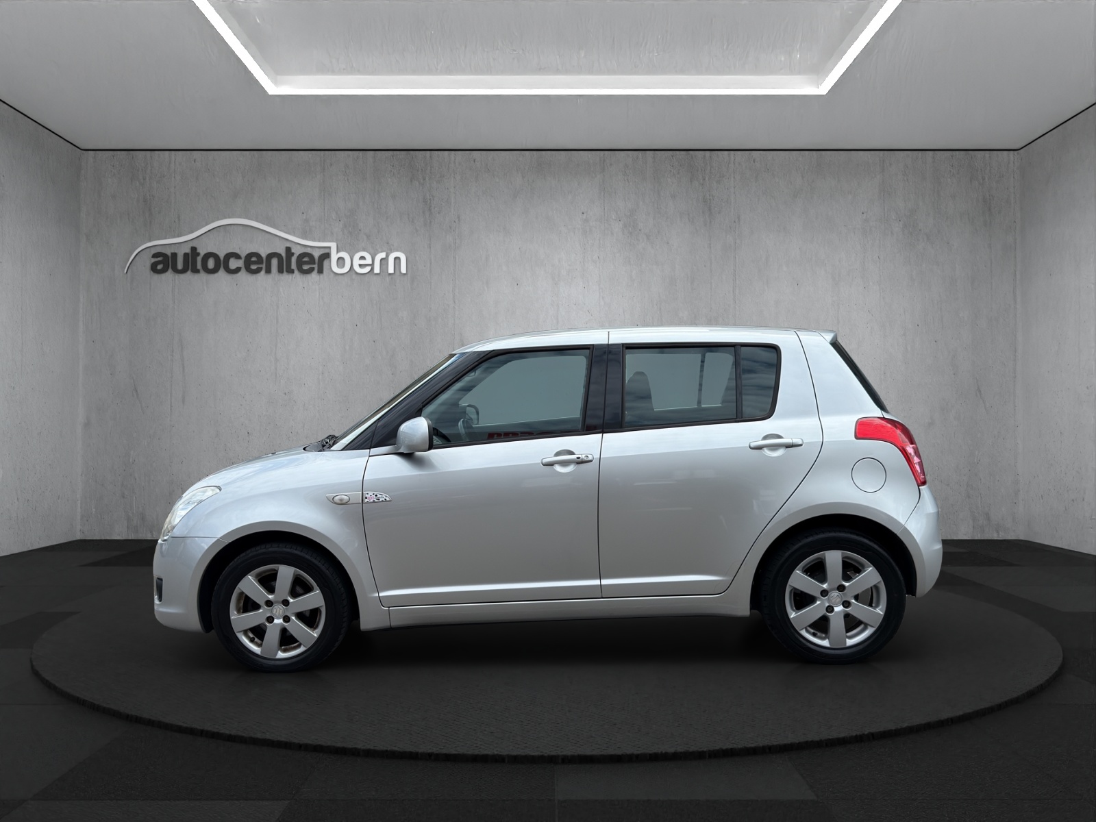 SUZUKI Swift 1.3i 16V GL-image-3