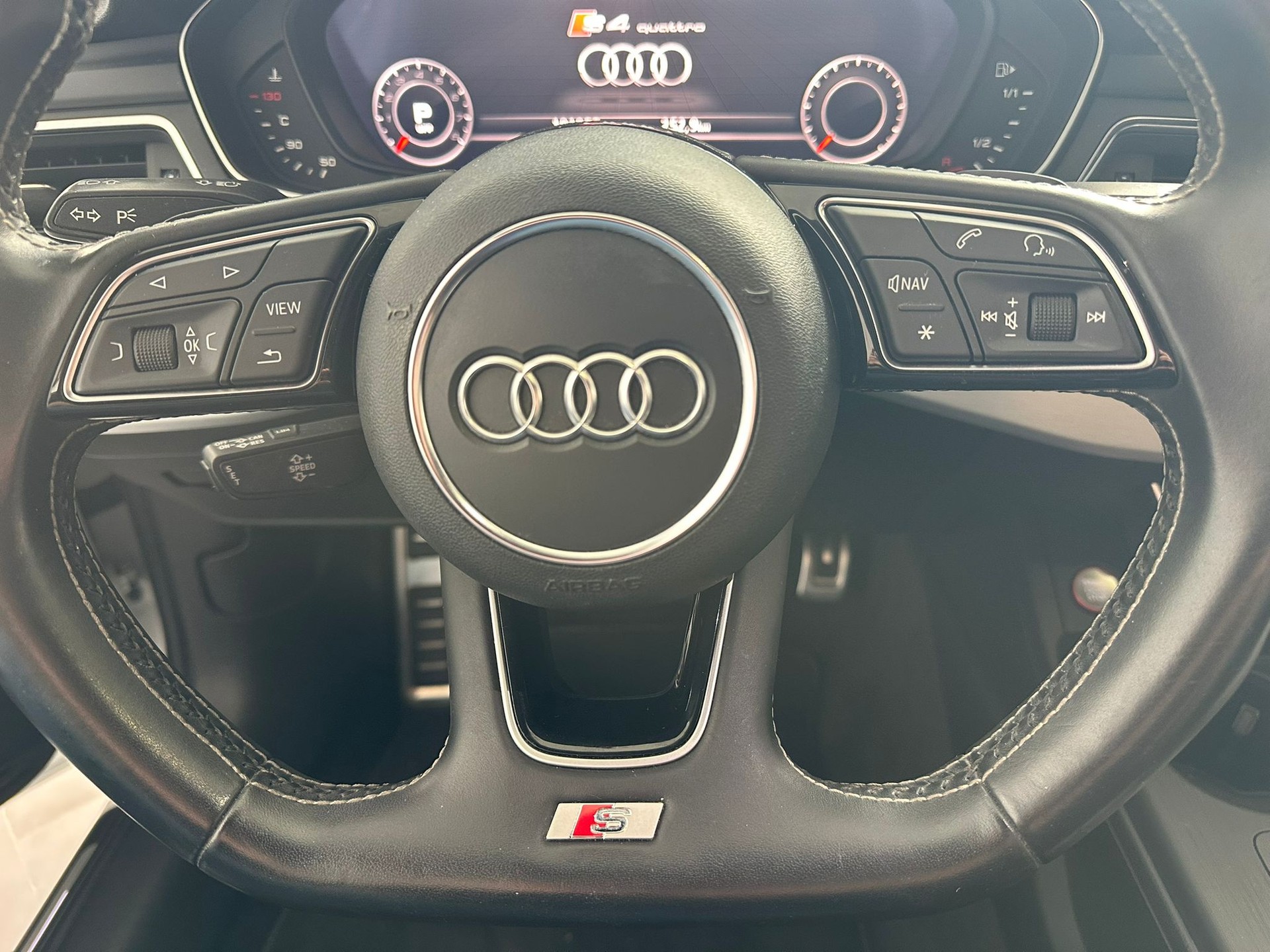 AUDI S4 Avant 3.0 TFSI quattro tiptronic-image-13