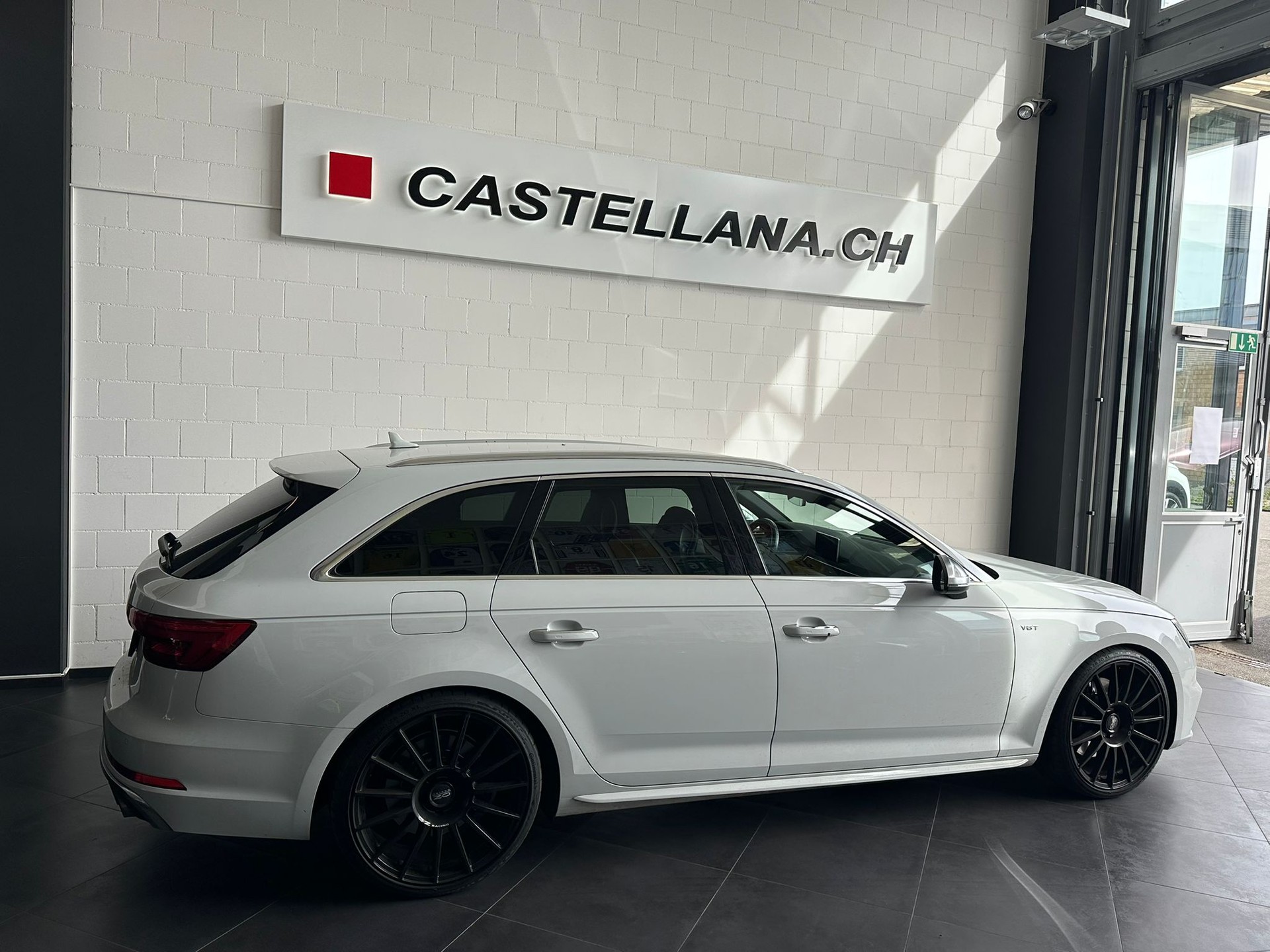 AUDI S4 Avant 3.0 TFSI quattro tiptronic-showroom-element-2