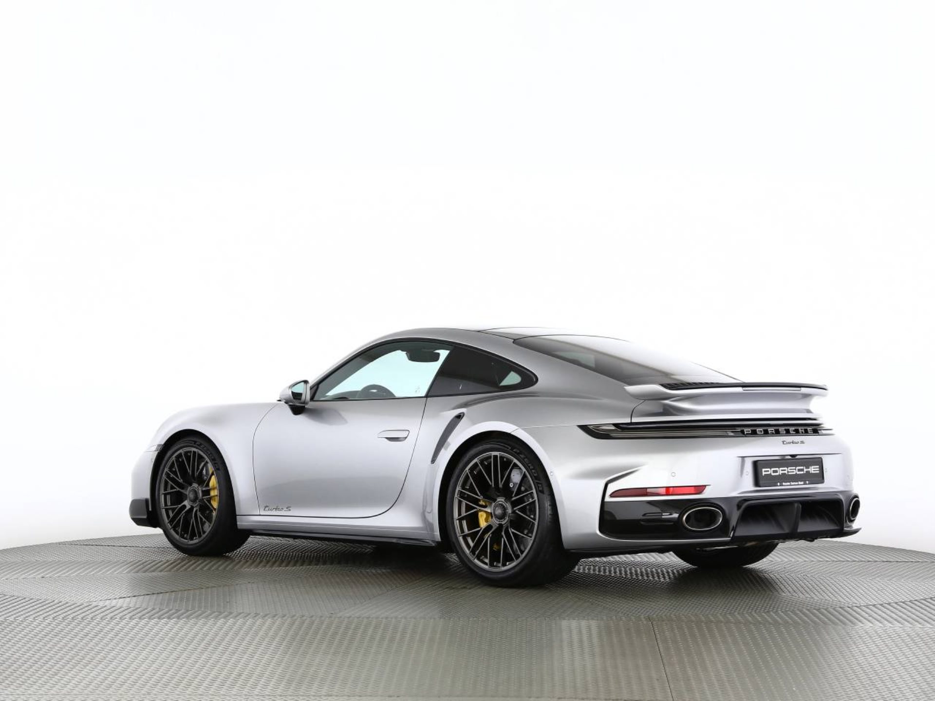 PORSCHE 911 Turbo S-image-19