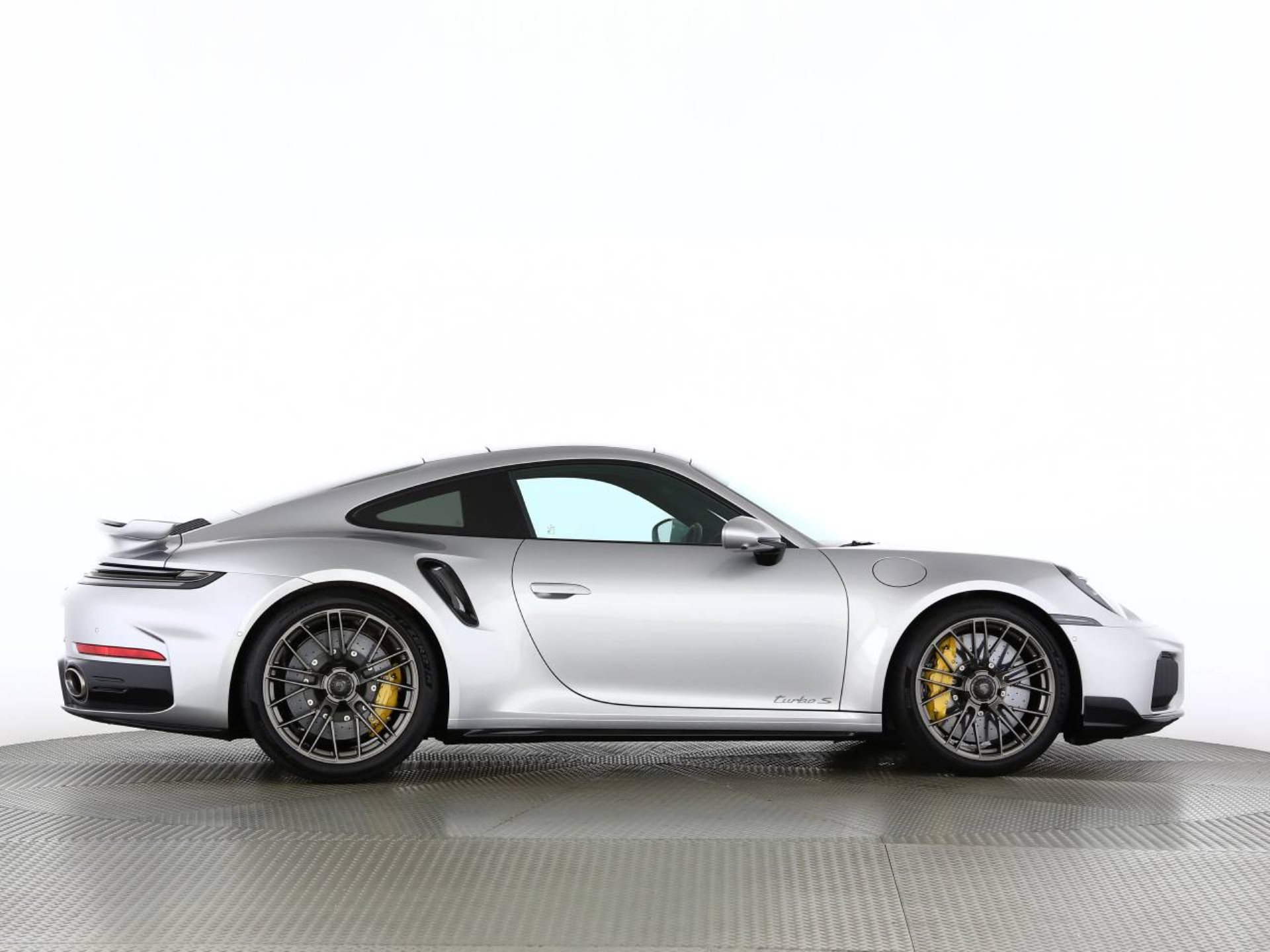 PORSCHE 911 Turbo S-image-20