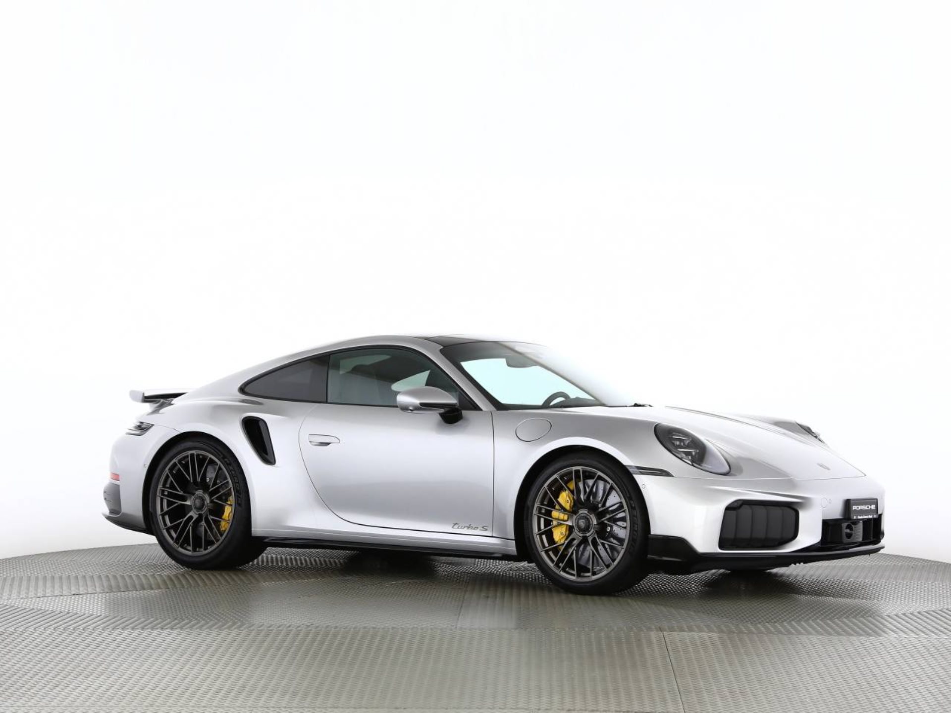 PORSCHE 911 Turbo S-image-27