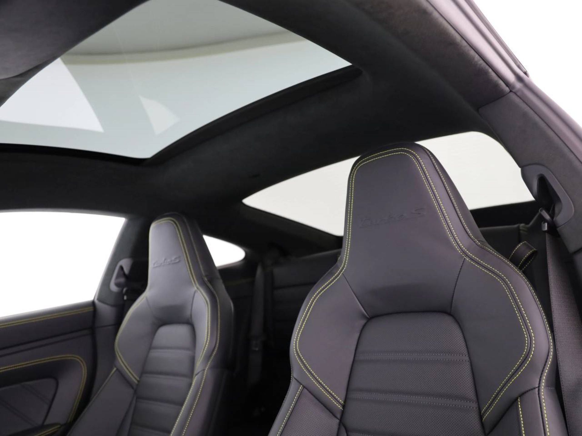 PORSCHE 911 Turbo S-image-4