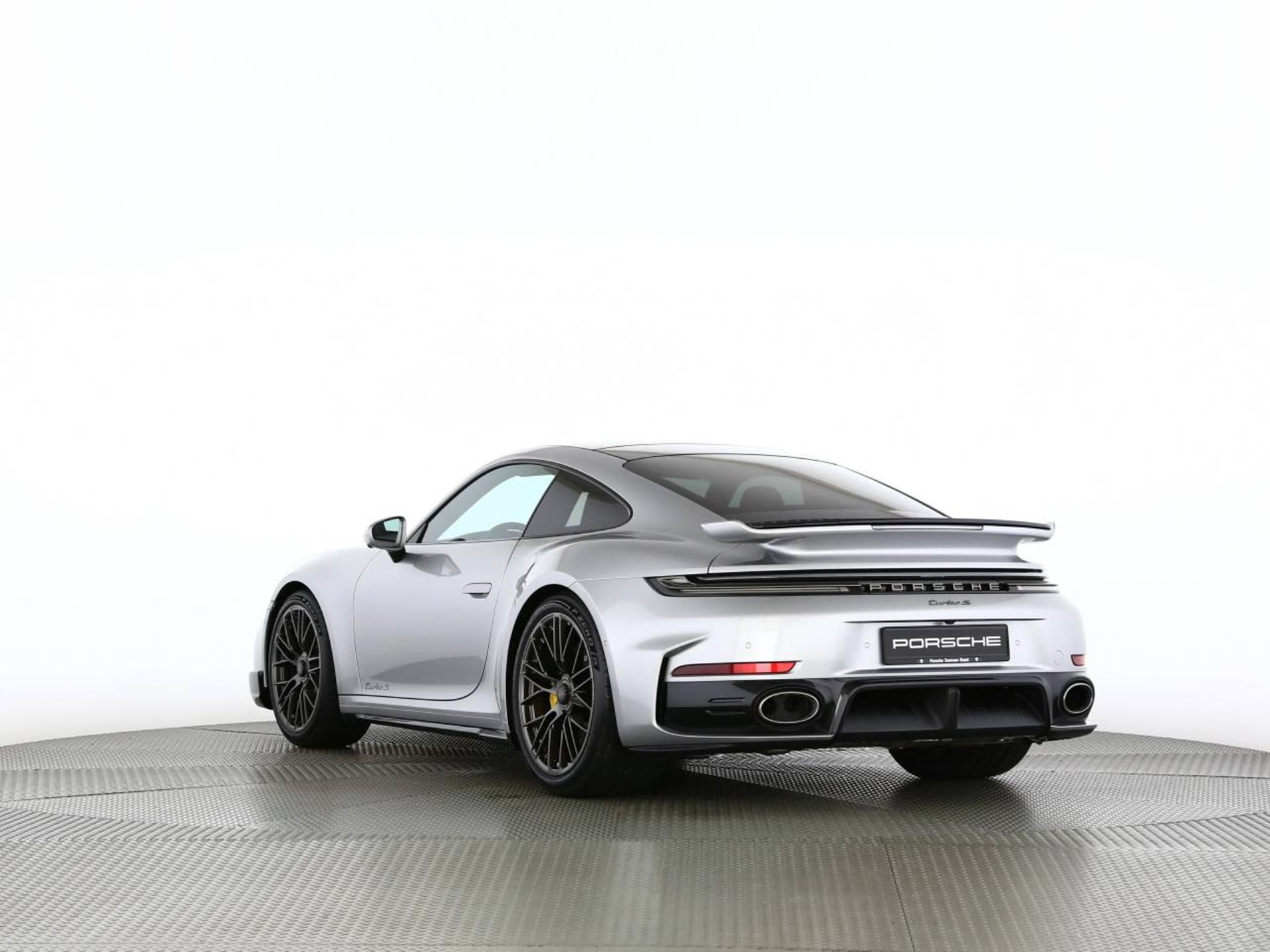 PORSCHE 911 Turbo S-image-17