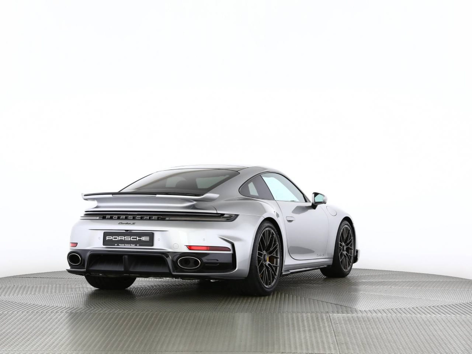 PORSCHE 911 Turbo S-image-21