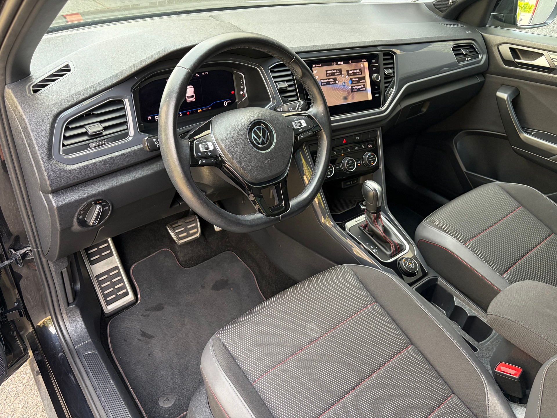 VW T-Roc 2.0 TSI Sport DSG 4Motion-image-7
