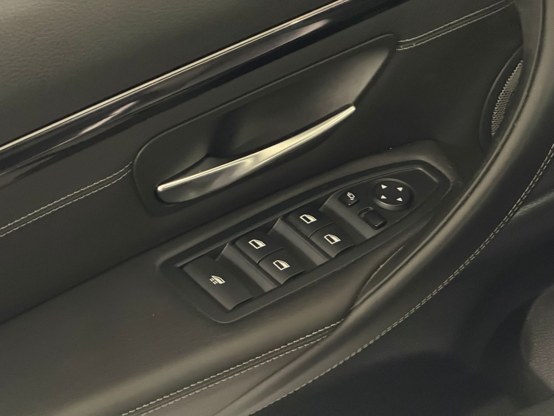 BMW M4 Competition Cabriolet DKG-image-17