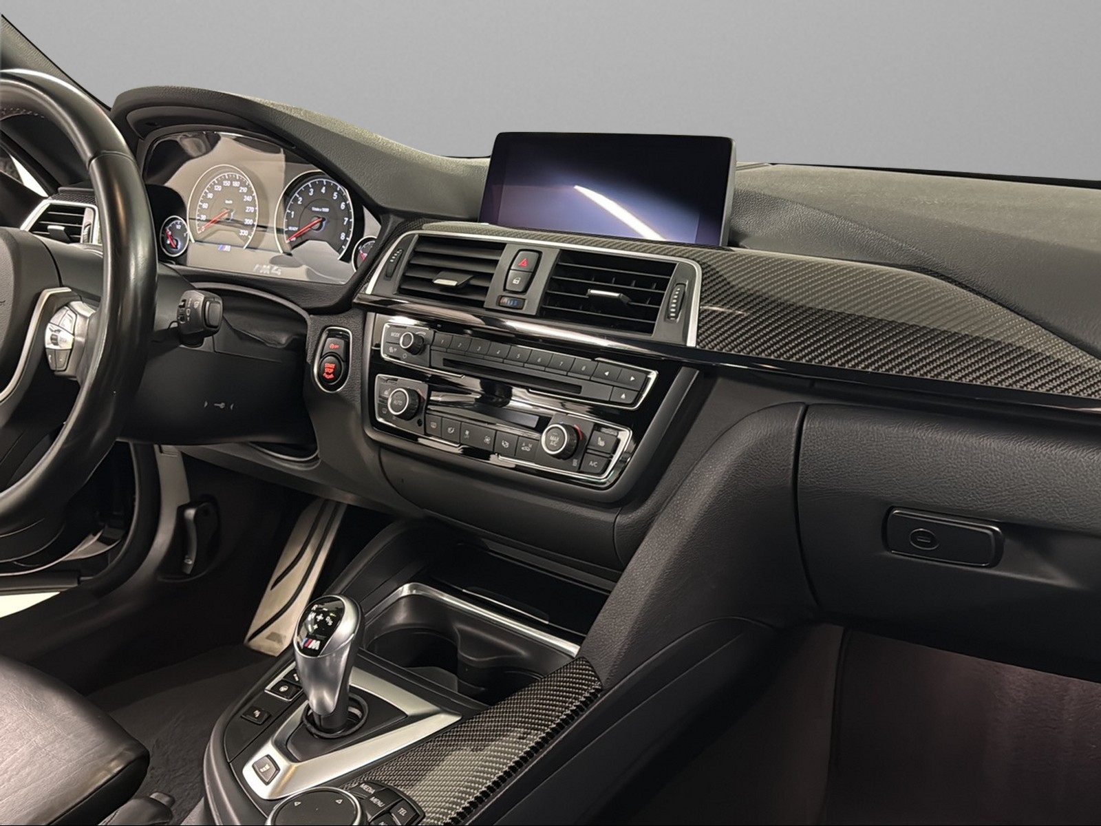 BMW M4 Competition Cabriolet DKG-image-18