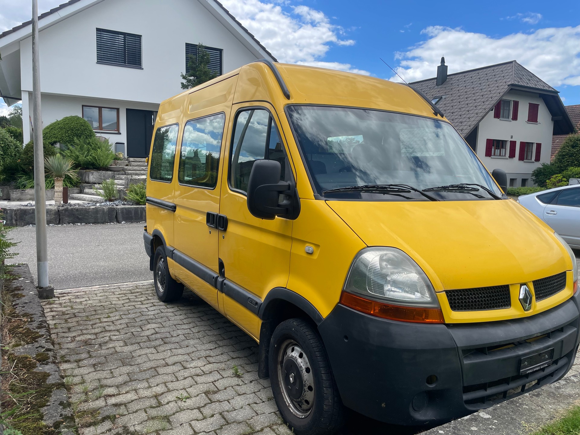RENAULT Master T33 2.5dCi 2FC12U-image-1