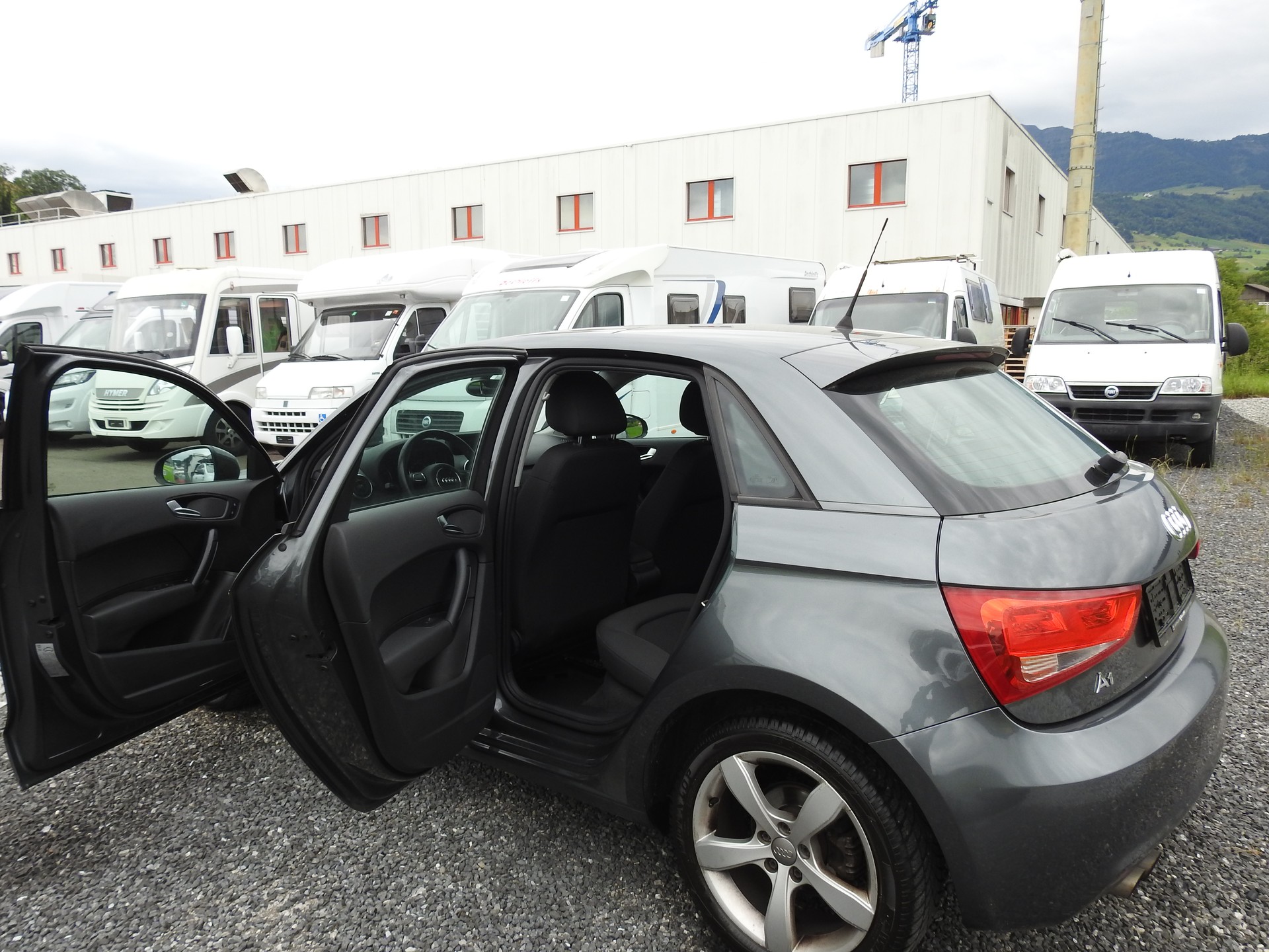 AUDI A1 Sportback 1.4 TFSI Attraction S-tronic-image-14