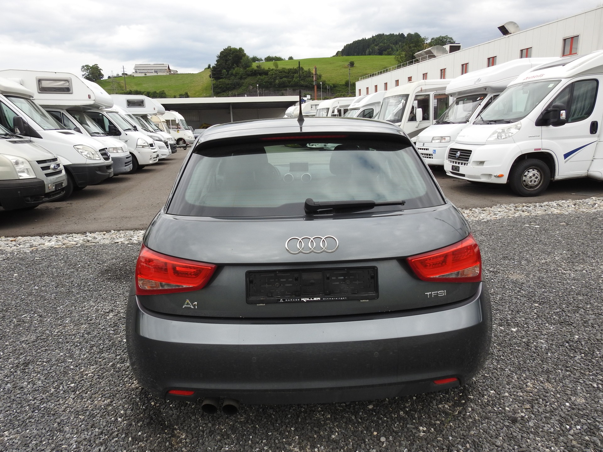 AUDI A1 Sportback 1.4 TFSI Attraction S-tronic-image-4
