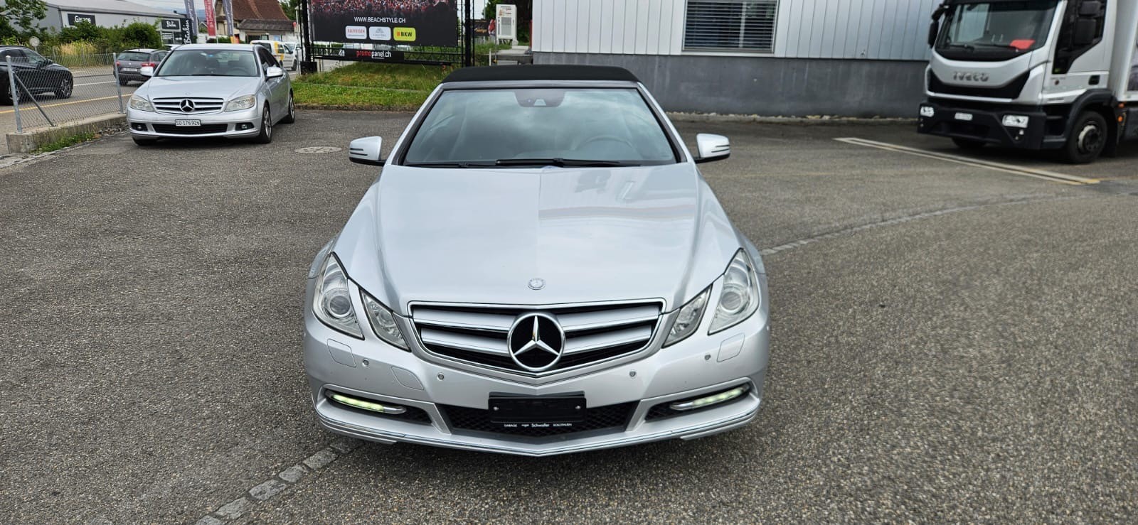 MERCEDES-BENZ E 250 CGI BlueEfficiency Automatic-image-4